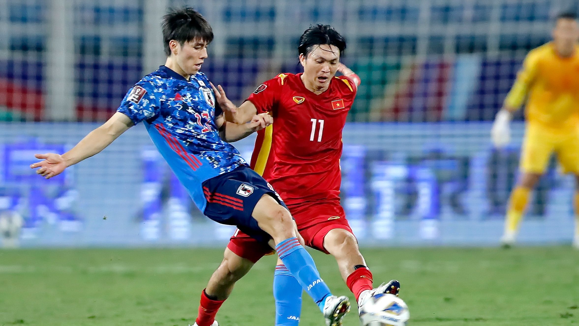 Ao Tanaka Japan Vietnam Nguyen Tuan Anh WCQ Vietnam