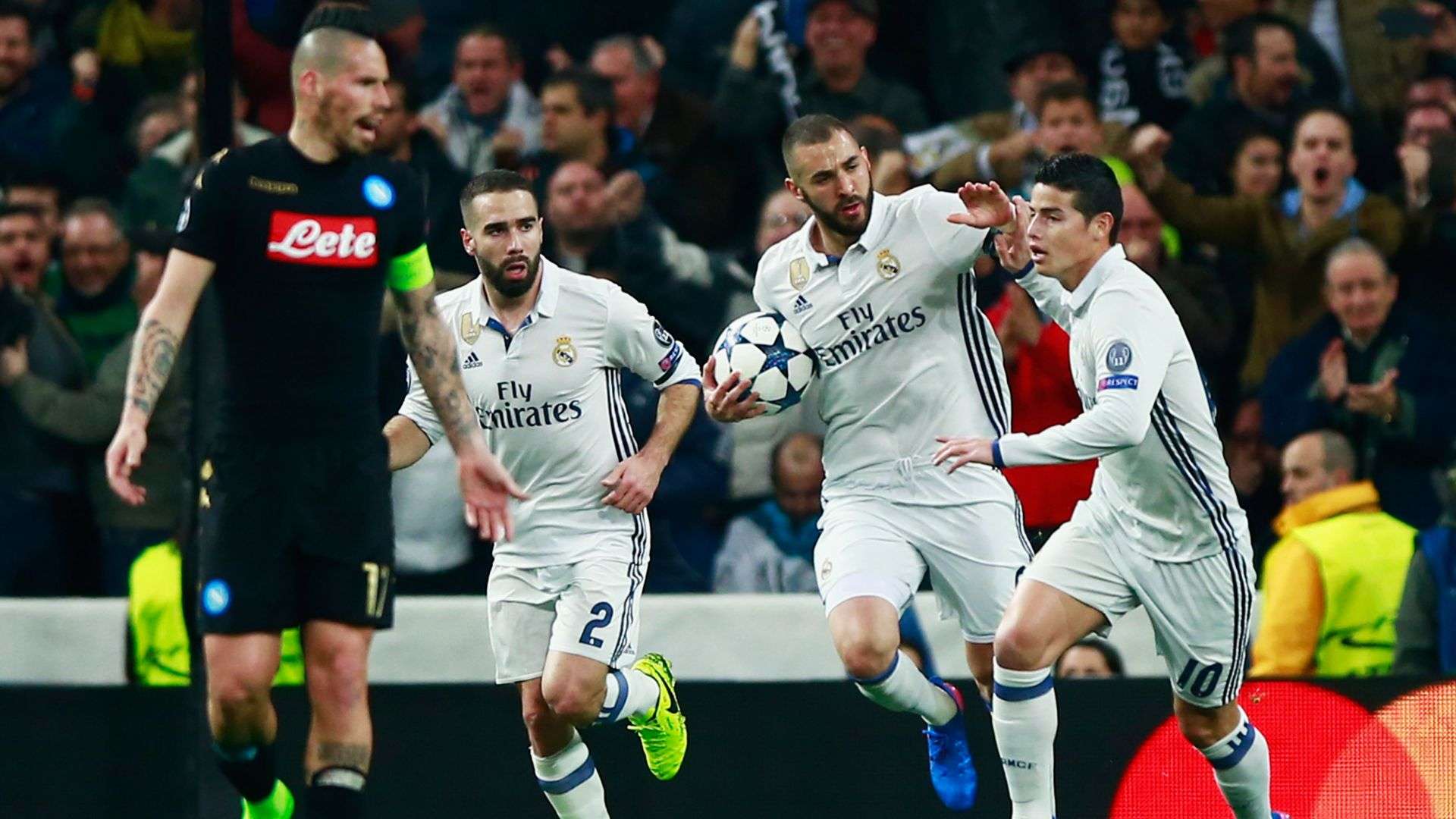 Real Madrid celebrating vs Napoli