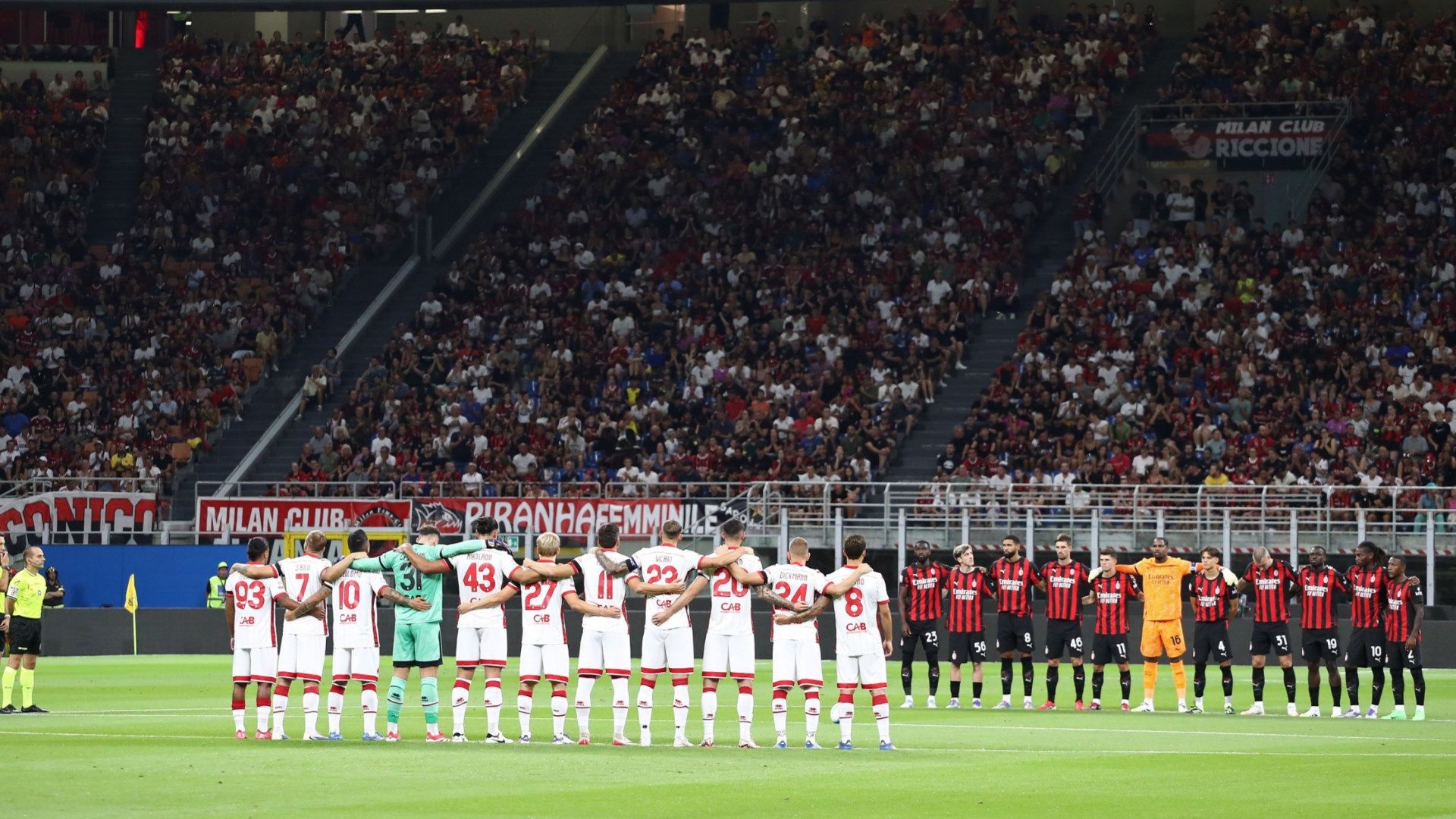 Minuto di silenzio Milan Bari