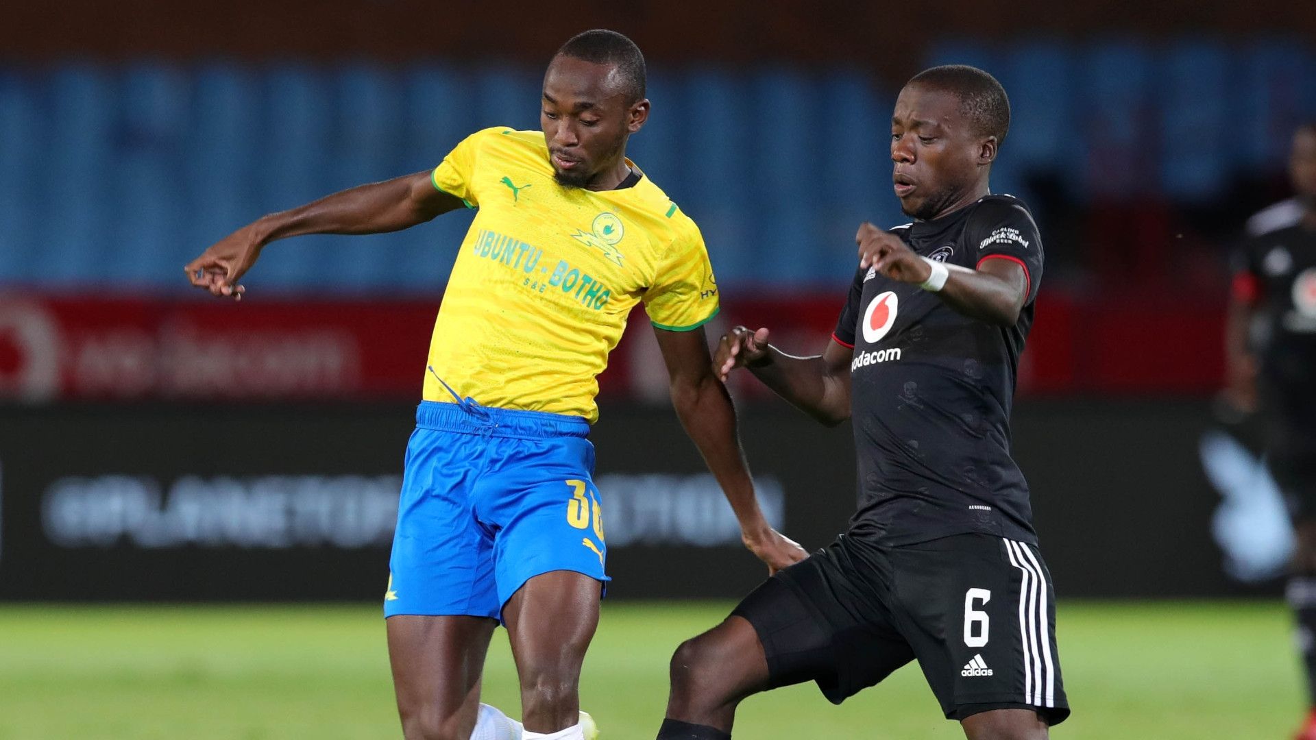 Peter Shalulile Mamelodi Sundowns Ben Motshwari Orlando Pirates