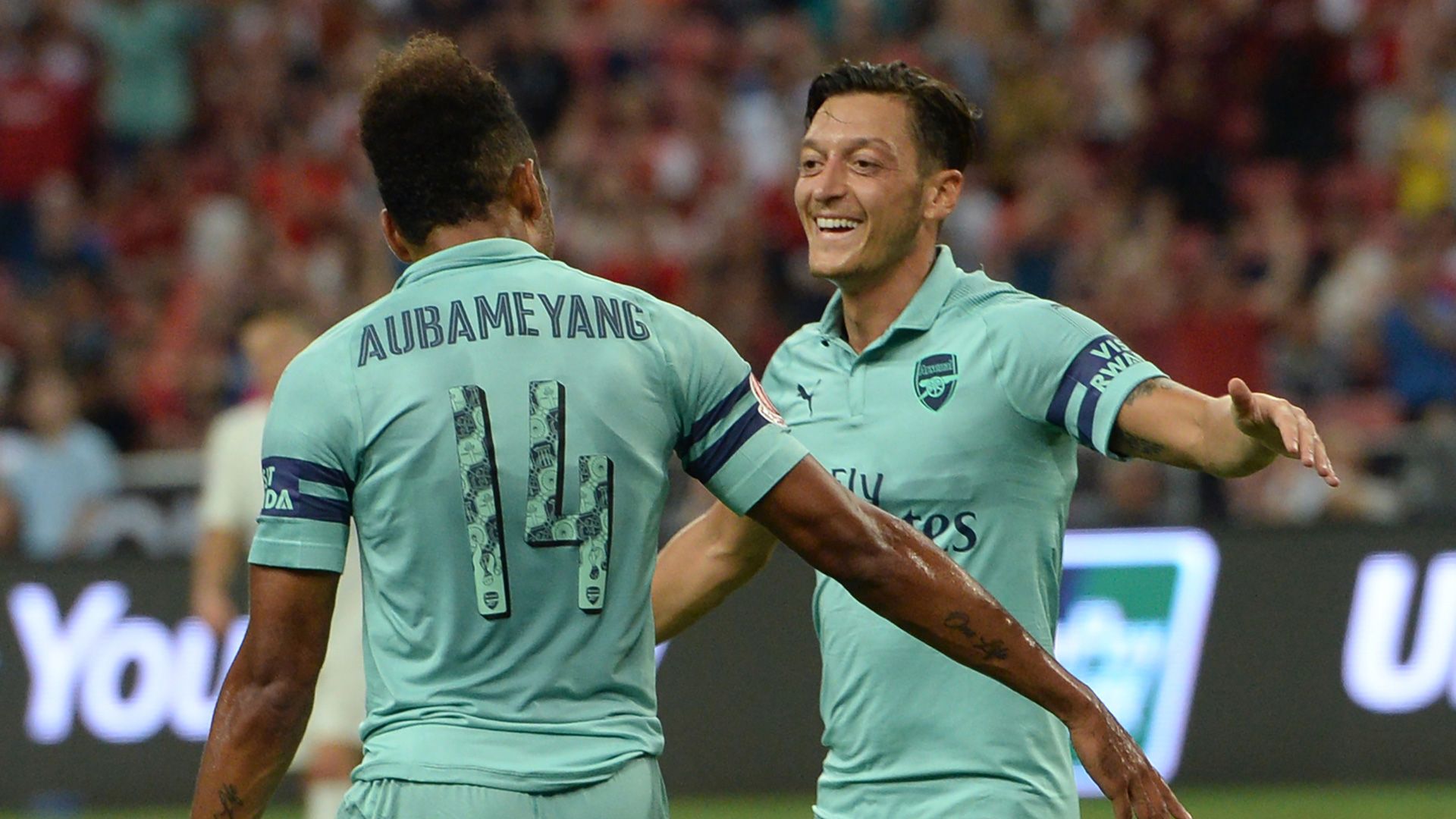 Pierre-Emerick Aubameyang Mesut Özil Arsenal 28072018