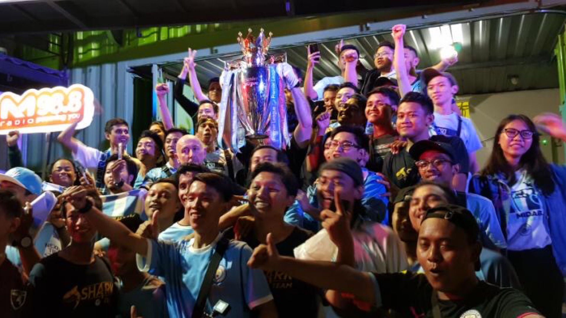 Manchester City Trophy Tour Surabaya - MCSCI Tuban