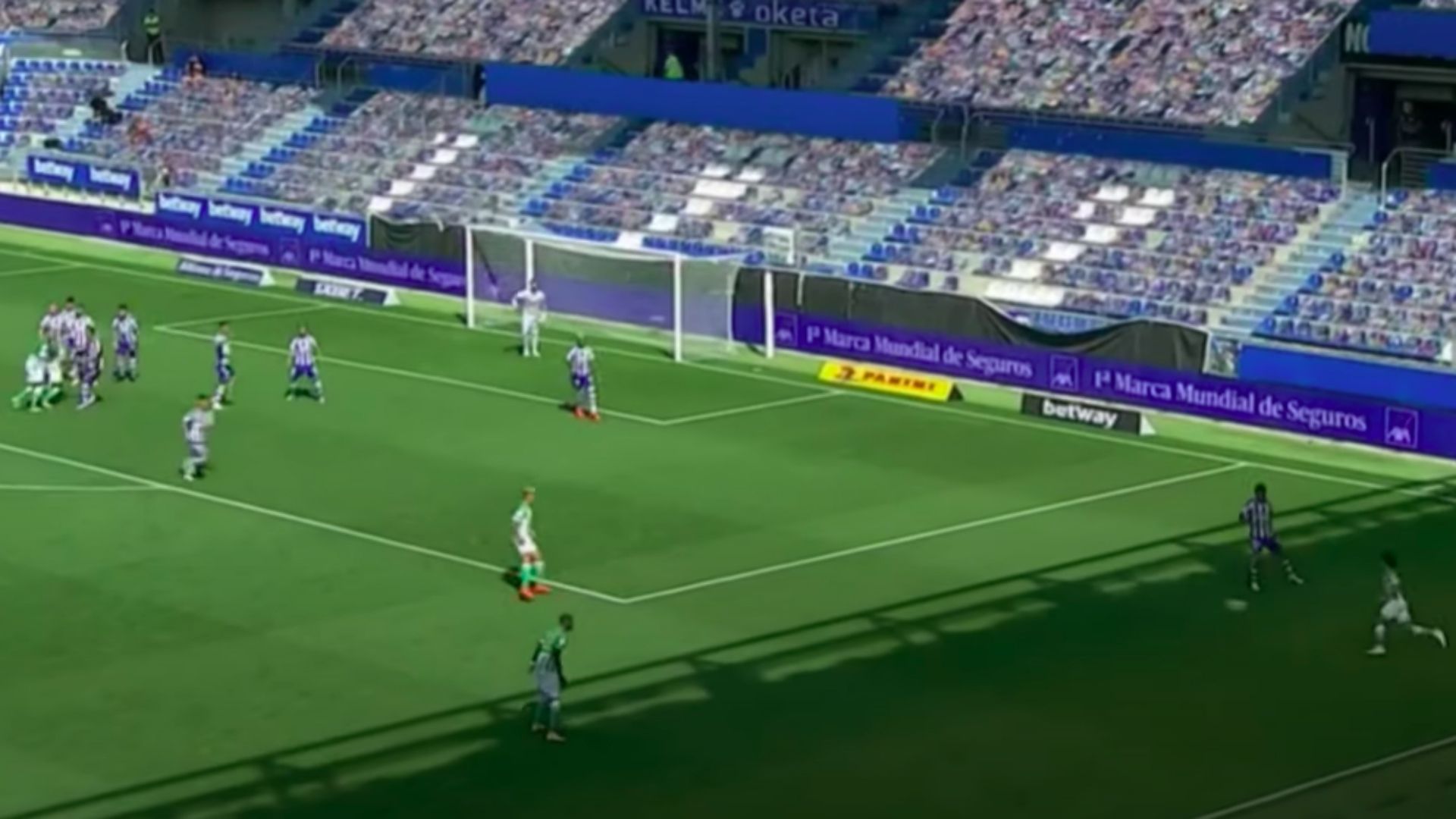 Diego Lainez Betis Alaves 4