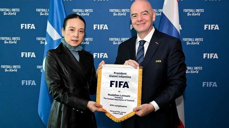 นวลพรรณ ล่ำซำ