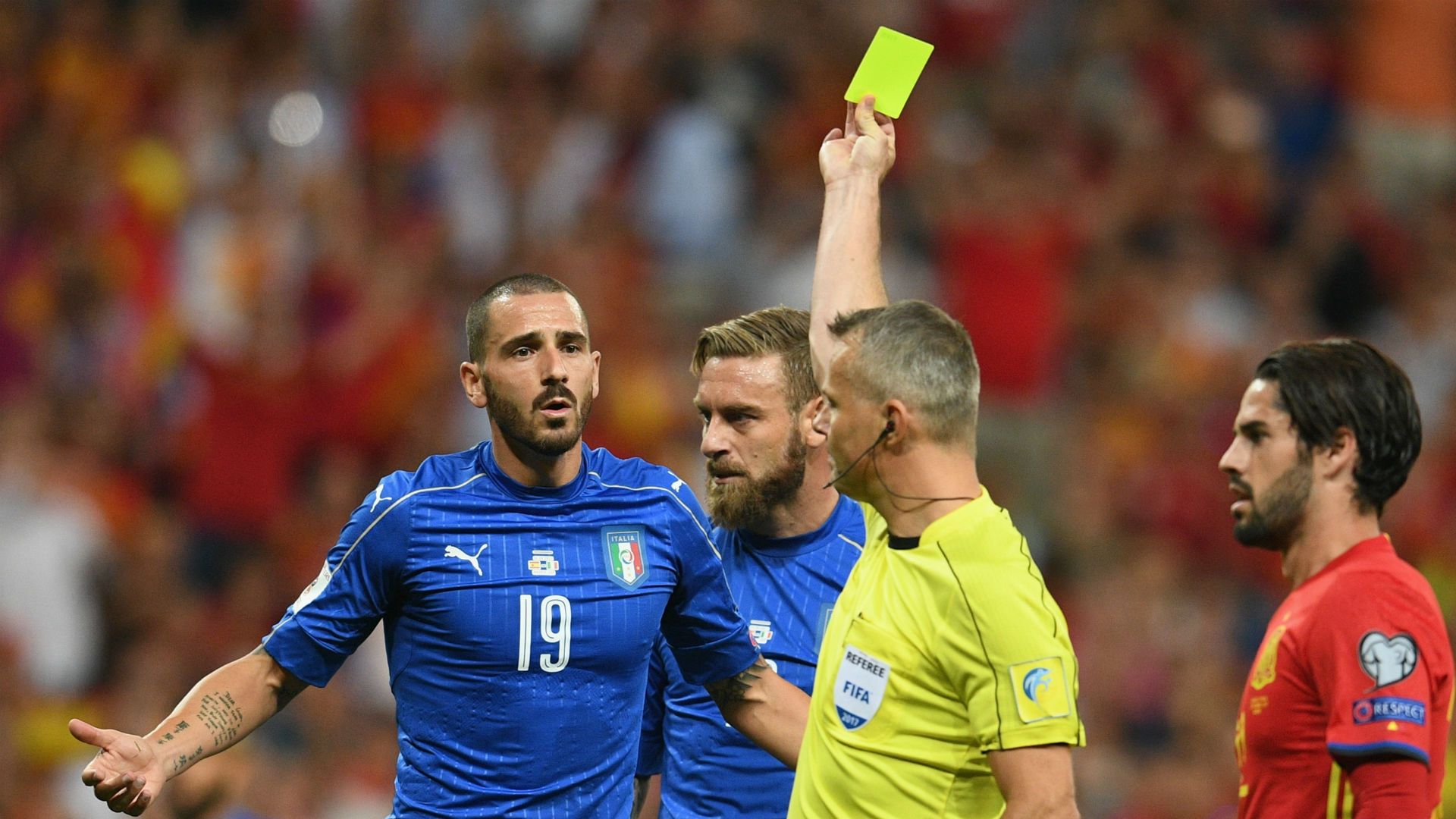 Leonardo Bonucci Italy Bjorn Kuipers referee