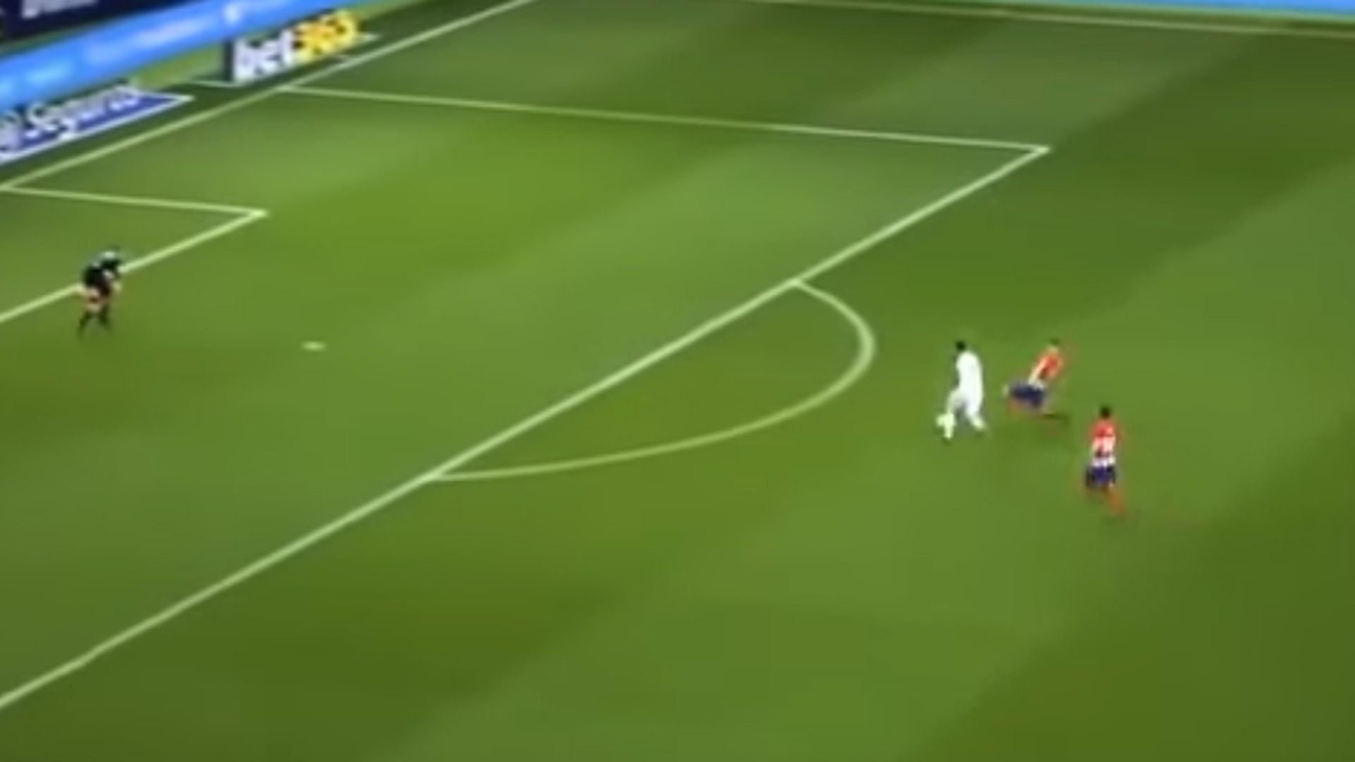 Lucas Hernandez Atletico Madrid tackling