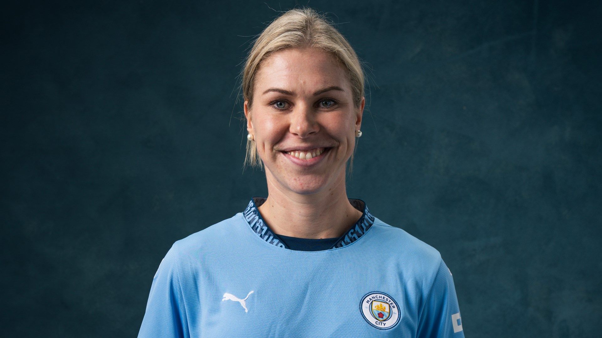 Rebecca Knaak Man City Women signing