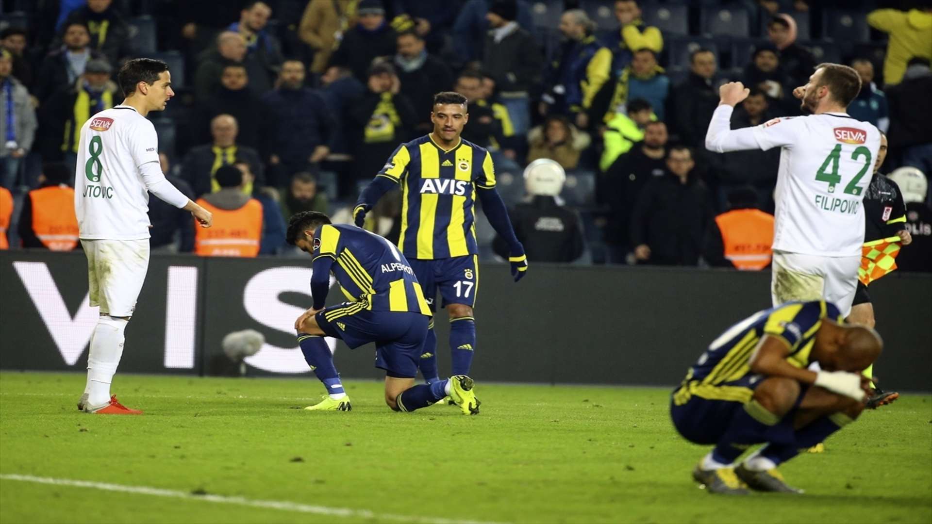 fenerbahcekonya_uzuntu_AA_19201080