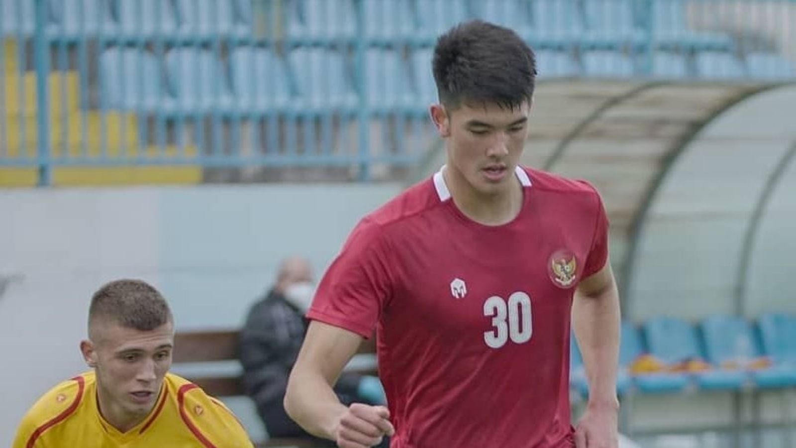 เอลคาน แบ็กกอตต์