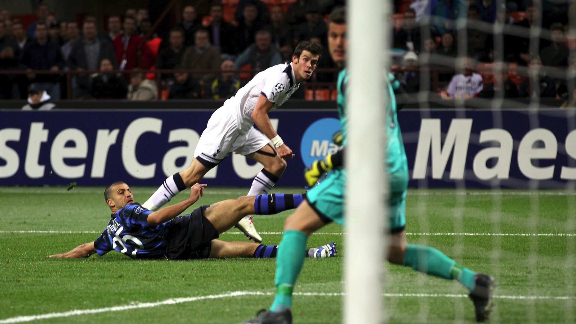 Gareth Bale 2010 San Siro