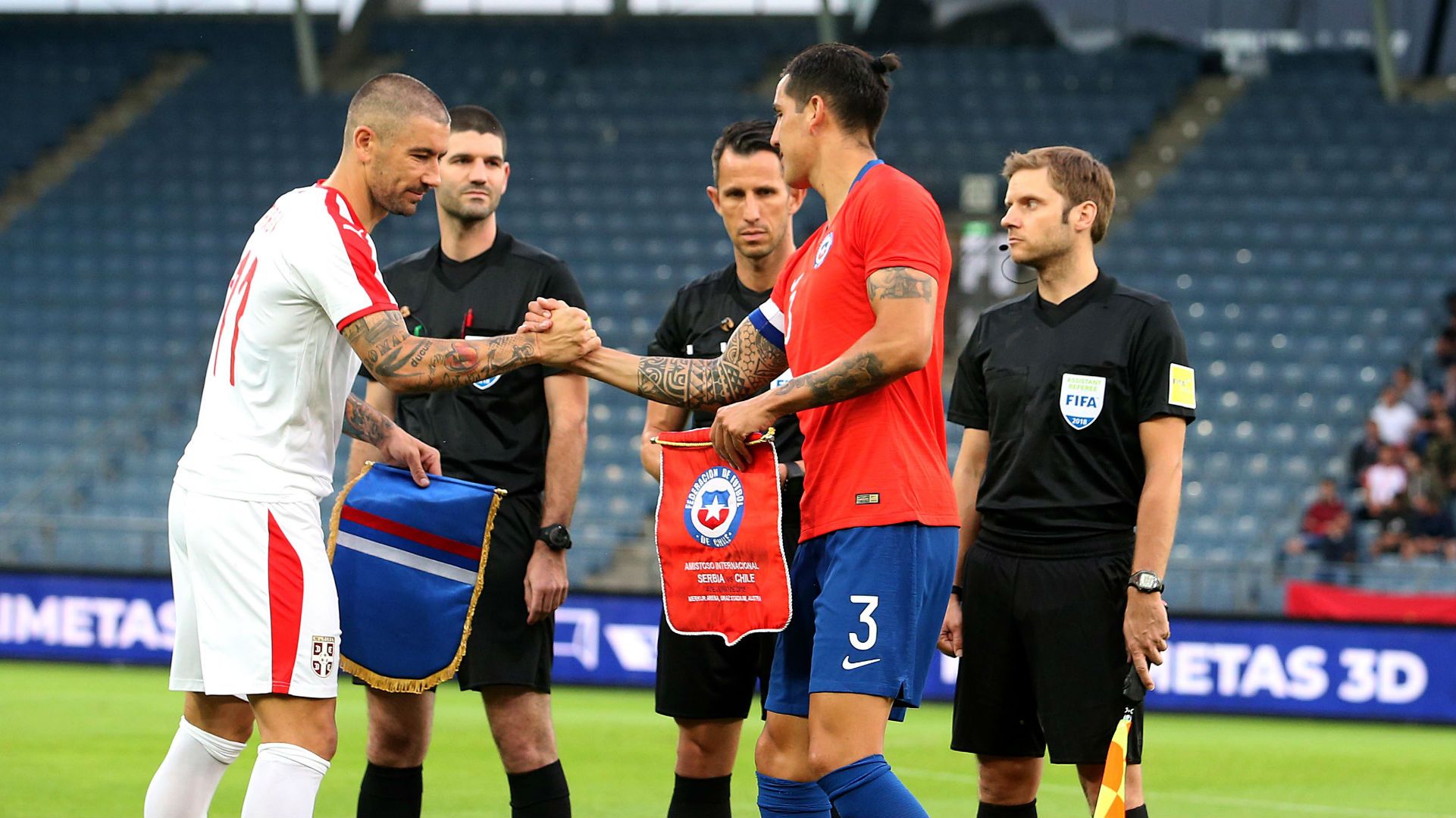 040618 Serbia Chile Aleksandar Kolarov Enzo Roco