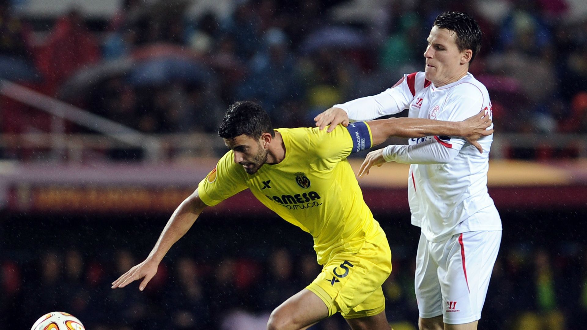 Musacchio Kevin Gameiro Sevilla Villarreal UEFA Europa League 03192015