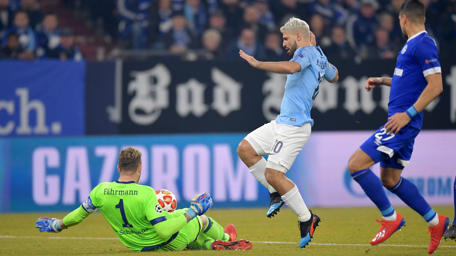 Sergio Aguero Ralf Faehrmann Schalke 04 Manchester City Champions League