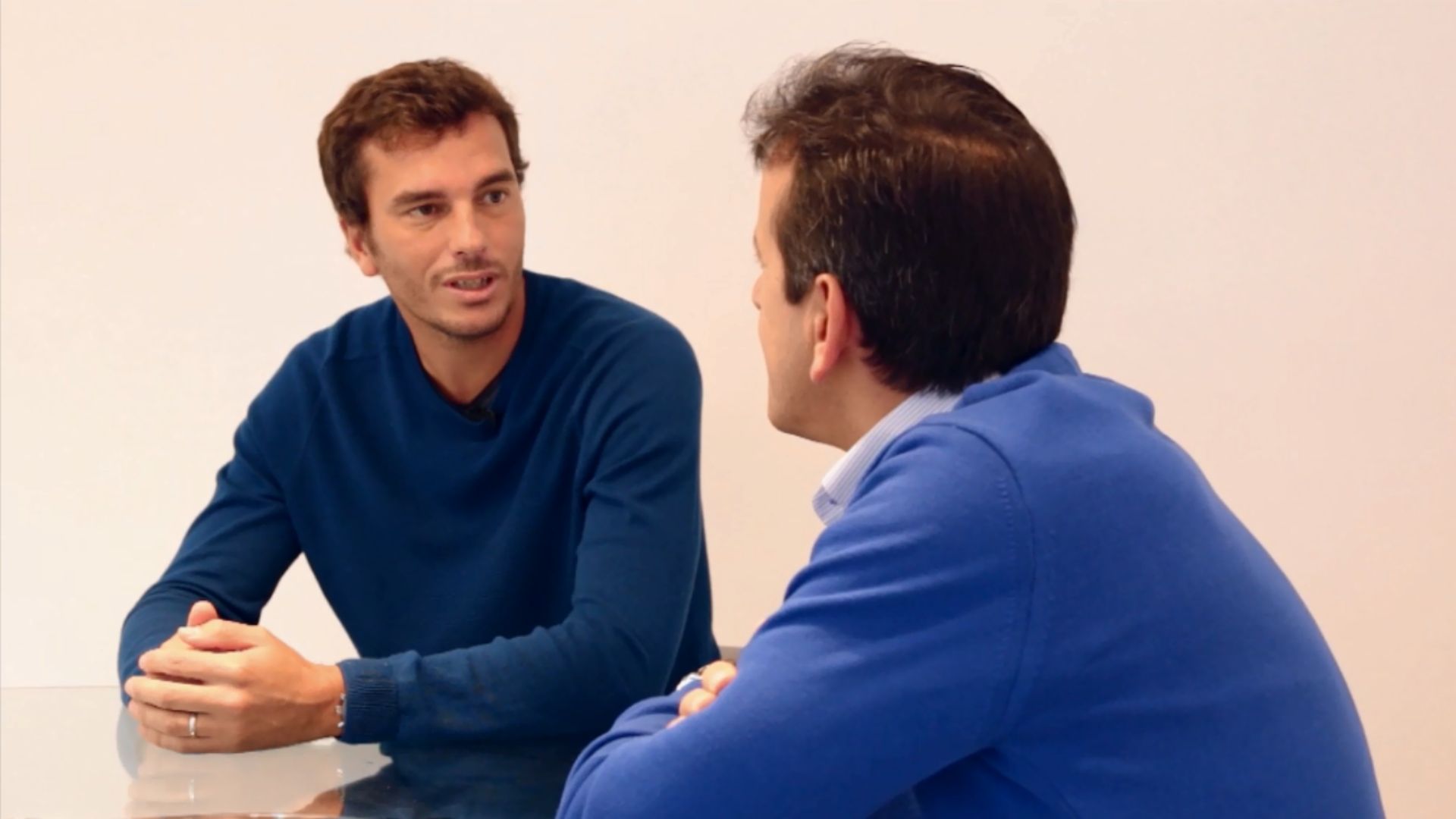 Francisco Pavon and Quique Estebaranz, Real Madrid and Barcelona former players, during the exclusive interview with Goal