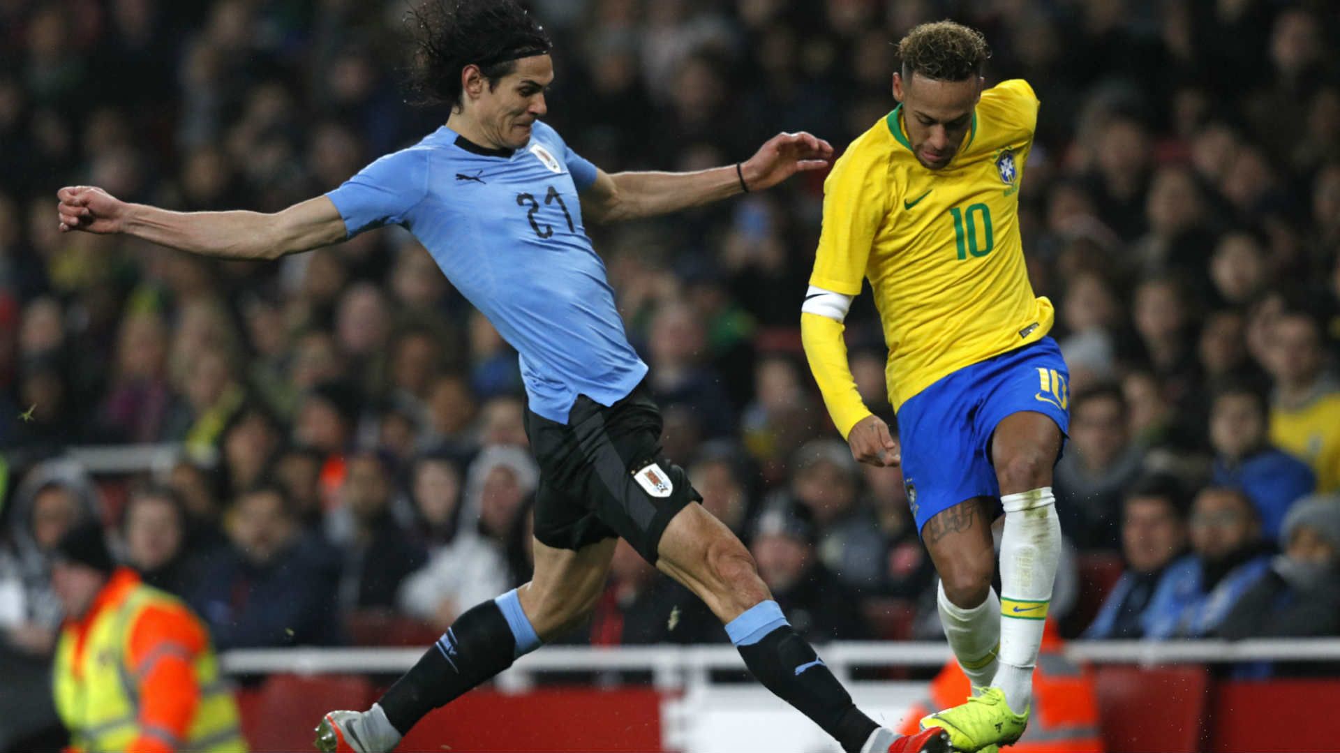 2018-11-18 Edinson Cavani Neymar