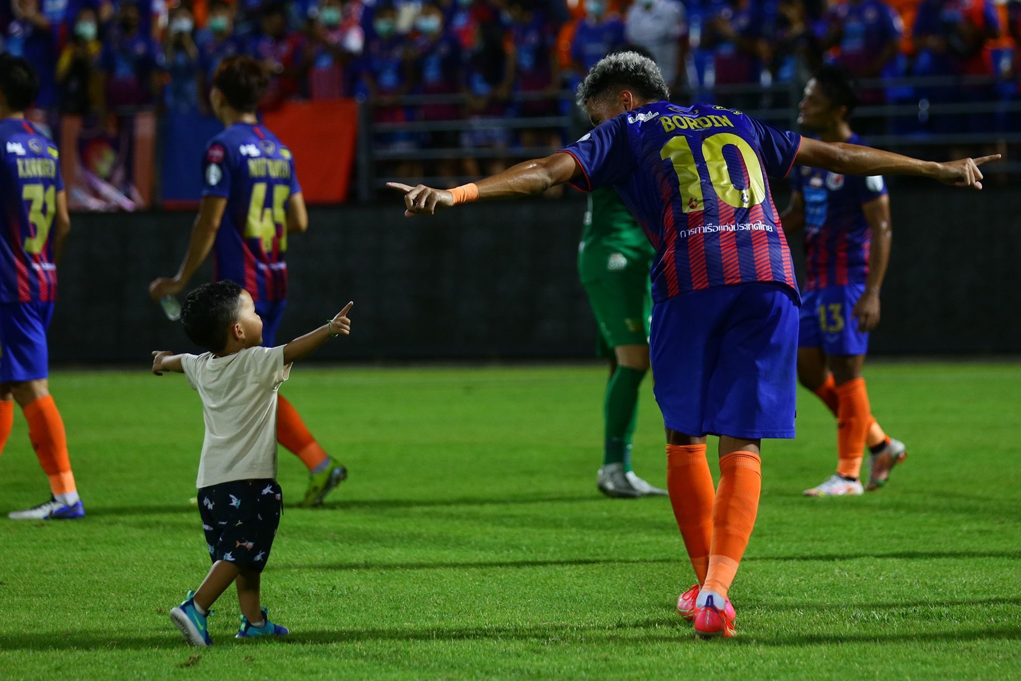 บดินทร์ ผาลา