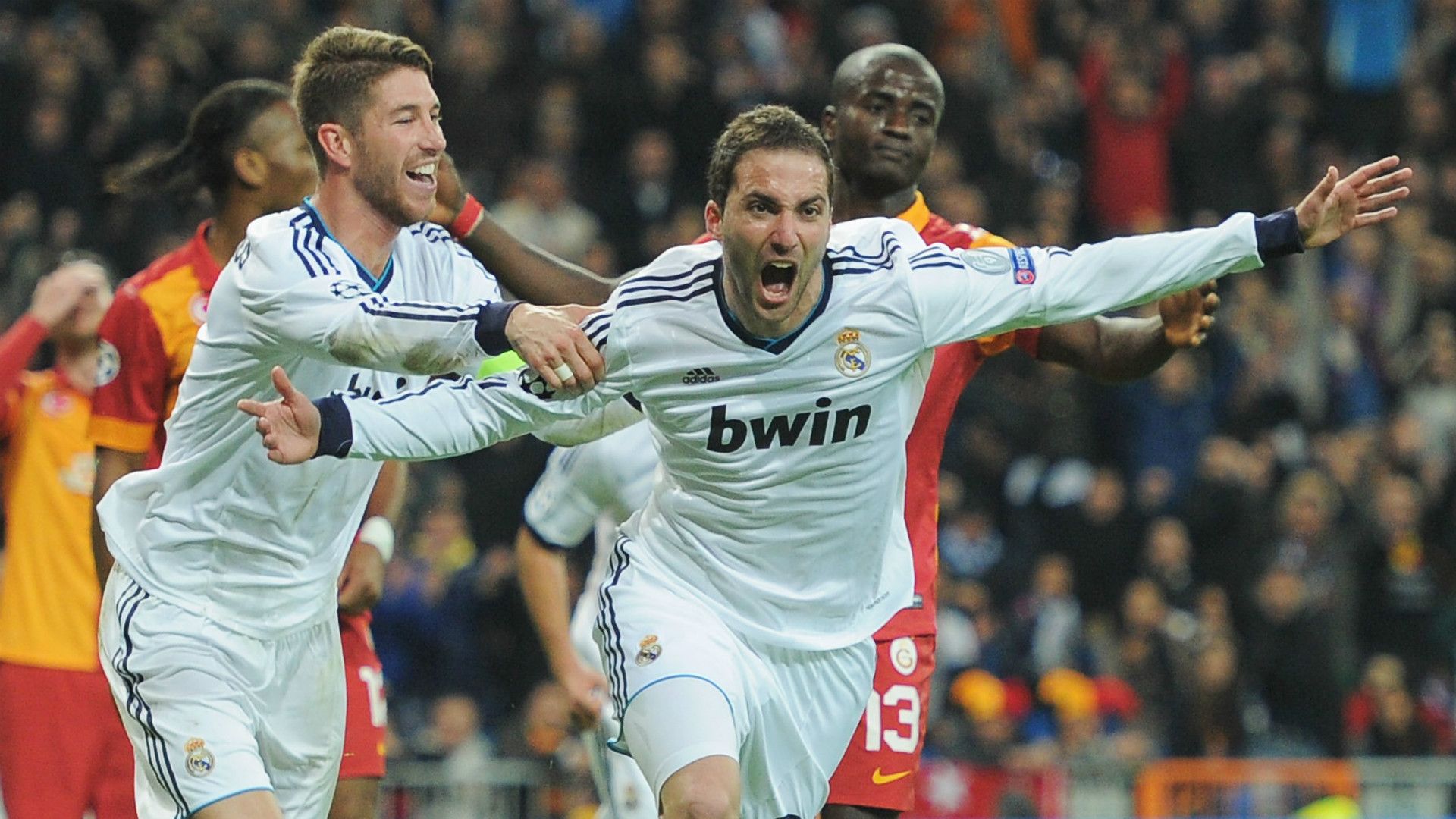 Sergio Ramos Higuain Real Madrid