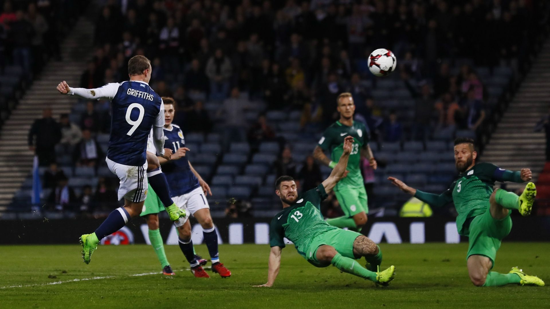 Scotland - Slovenia, 03260217