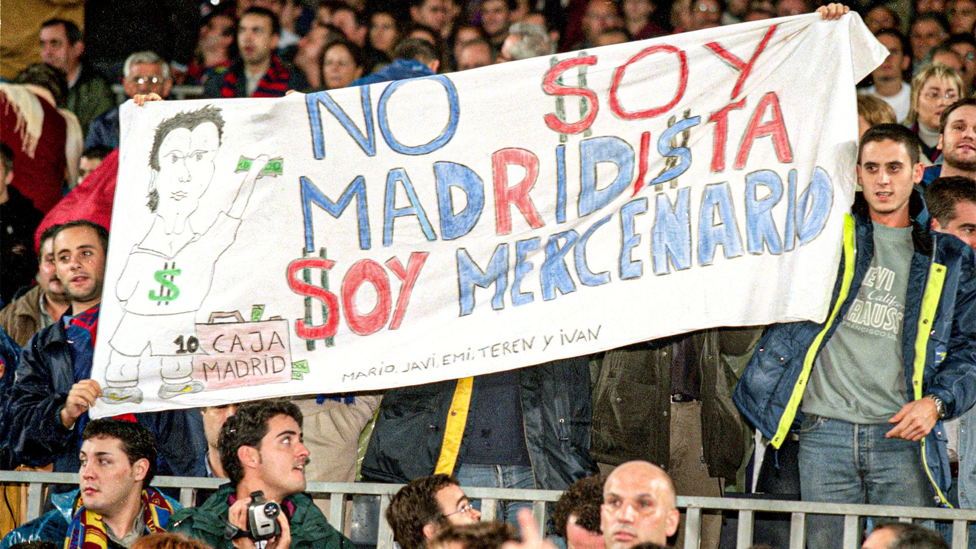 Luis Figo Real Madrid Barcelona sign