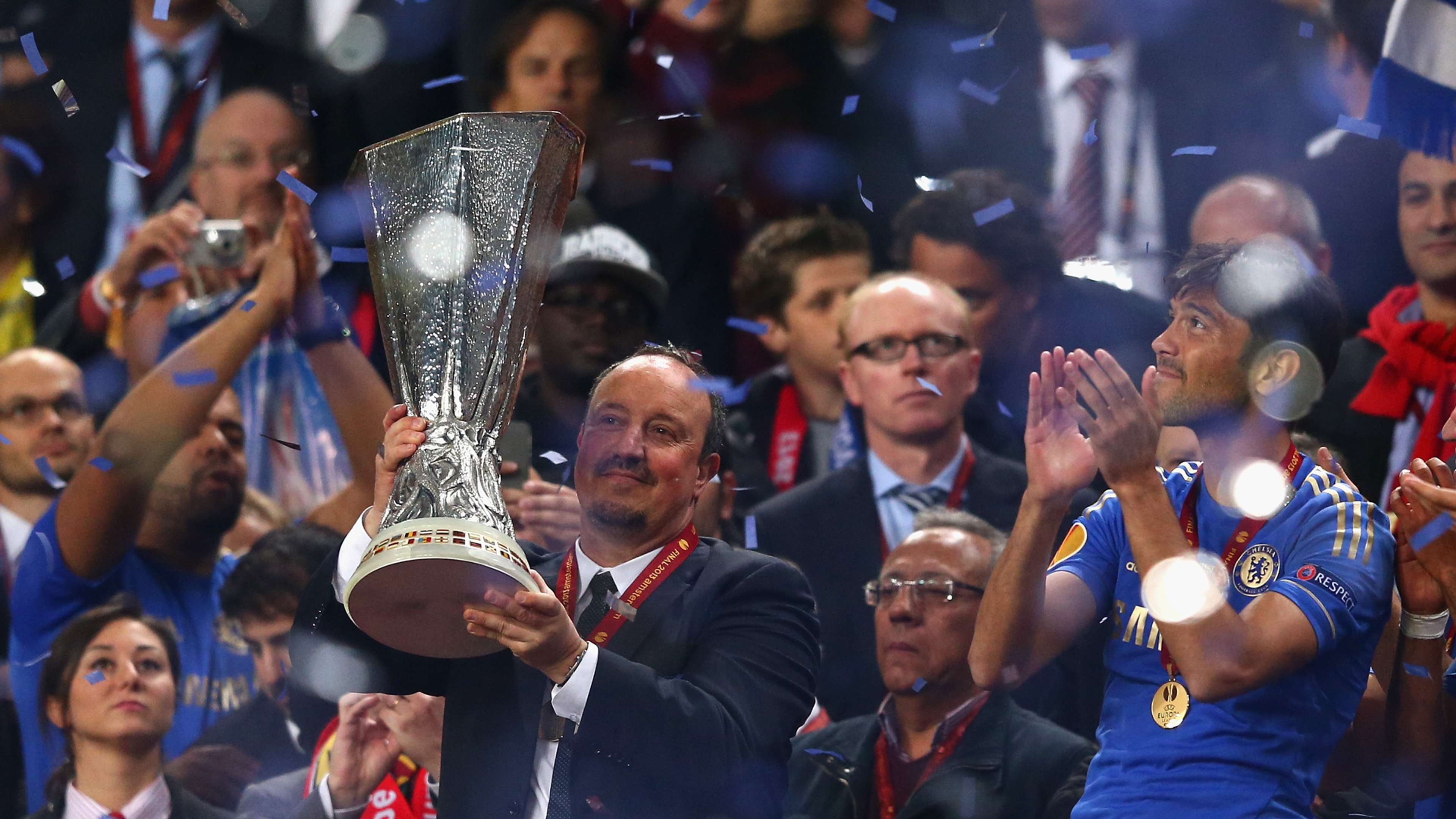 Rafa Benitez wins Europa League with Chelsea