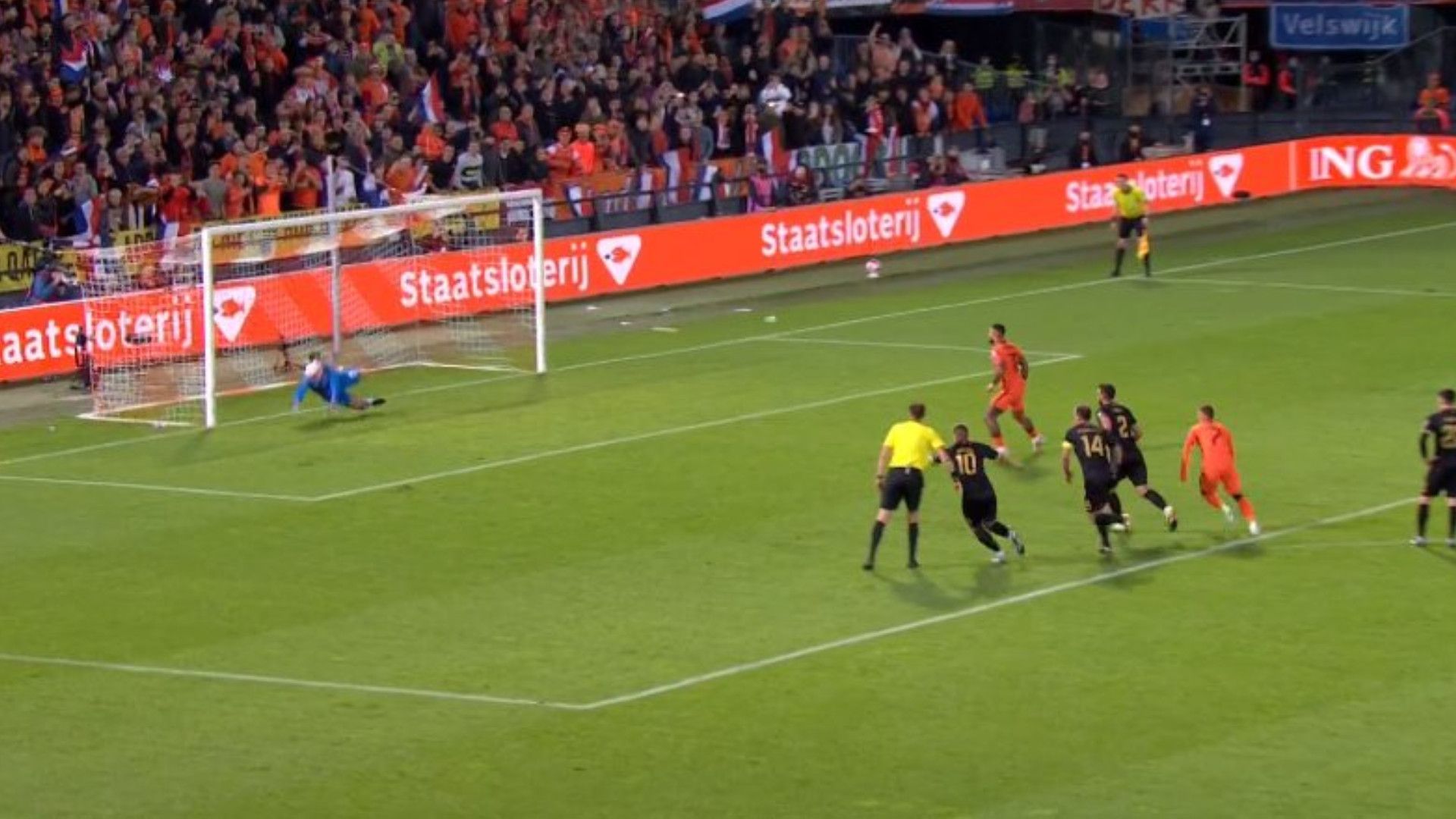 Depay Banda Netherlands Gibraltar