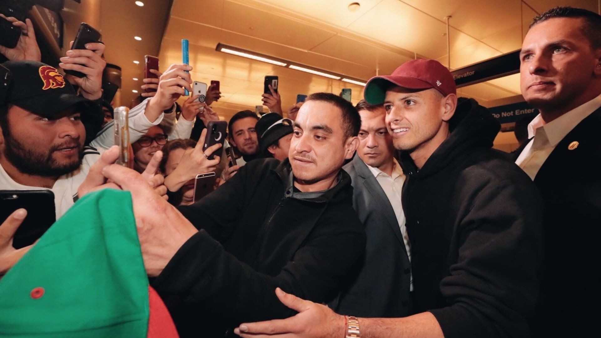 Chicharito LA Llegada