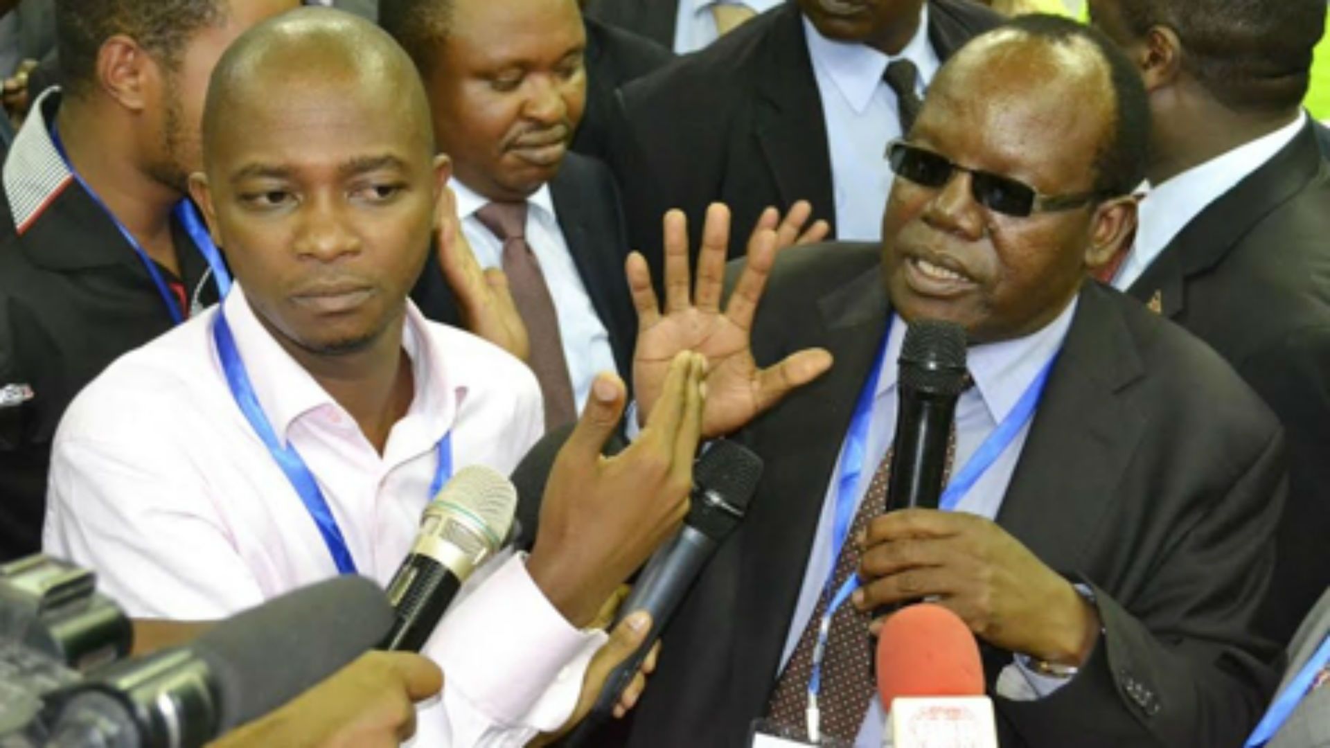 Sam Nyamweya vs Nick Mwendwa of FKF.