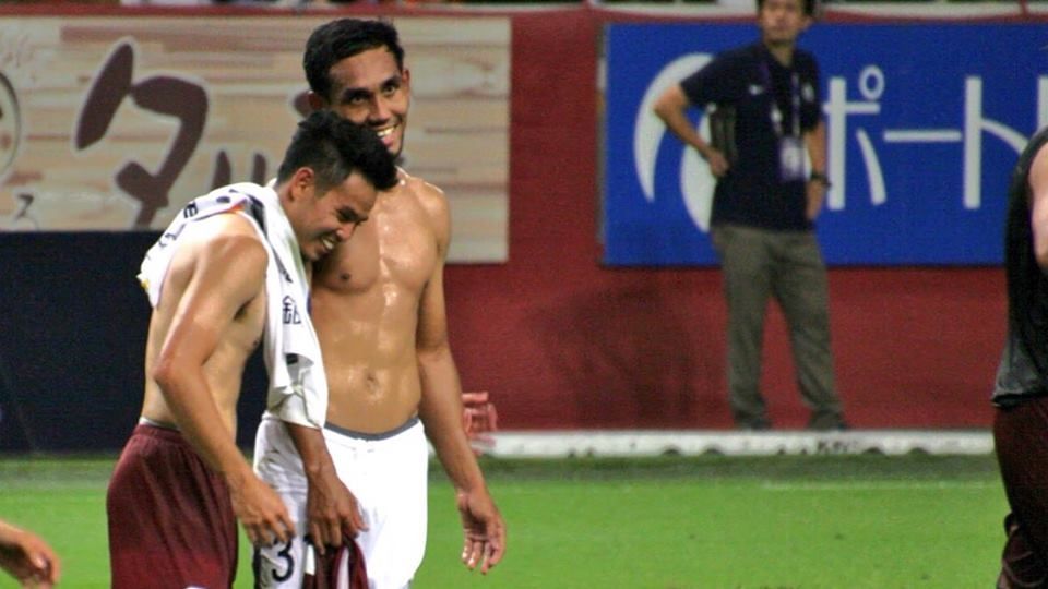 ธีราทร บุญมาทัน - ธีรศิลป์ แดงดา