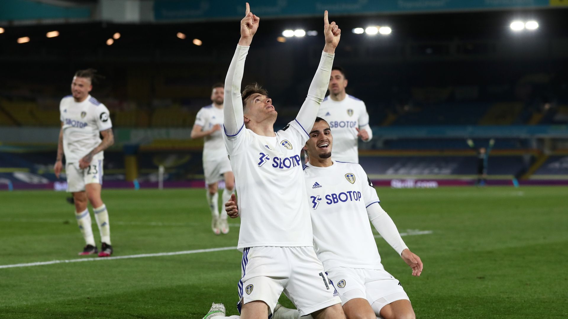 Diego Llorente Leeds 2020-21