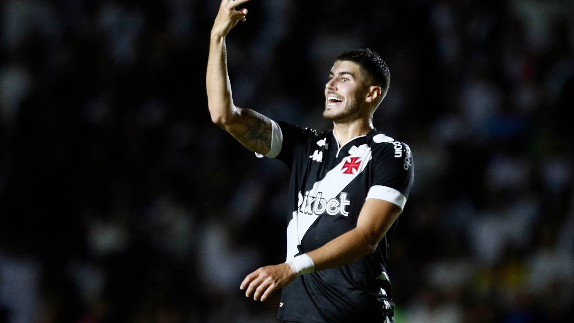 Pedro Raul, atacante do Vasco da Gama, em partida da Copa do Brasil 2023