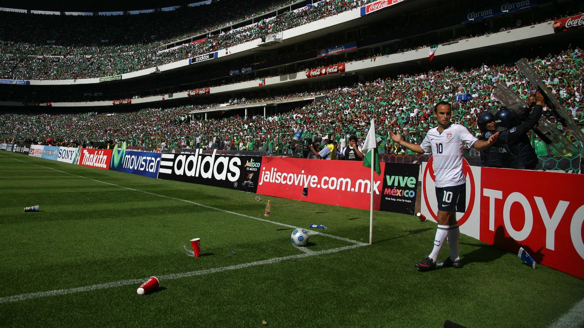 Landon Donovan Azteca