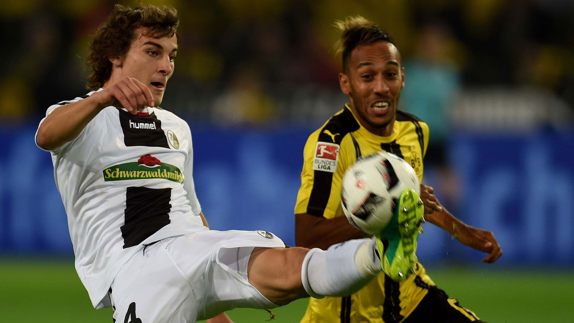Caglar Söyuncu SC Freiburg Aubameyang Borussia Dortmund Bundesliga 23092016