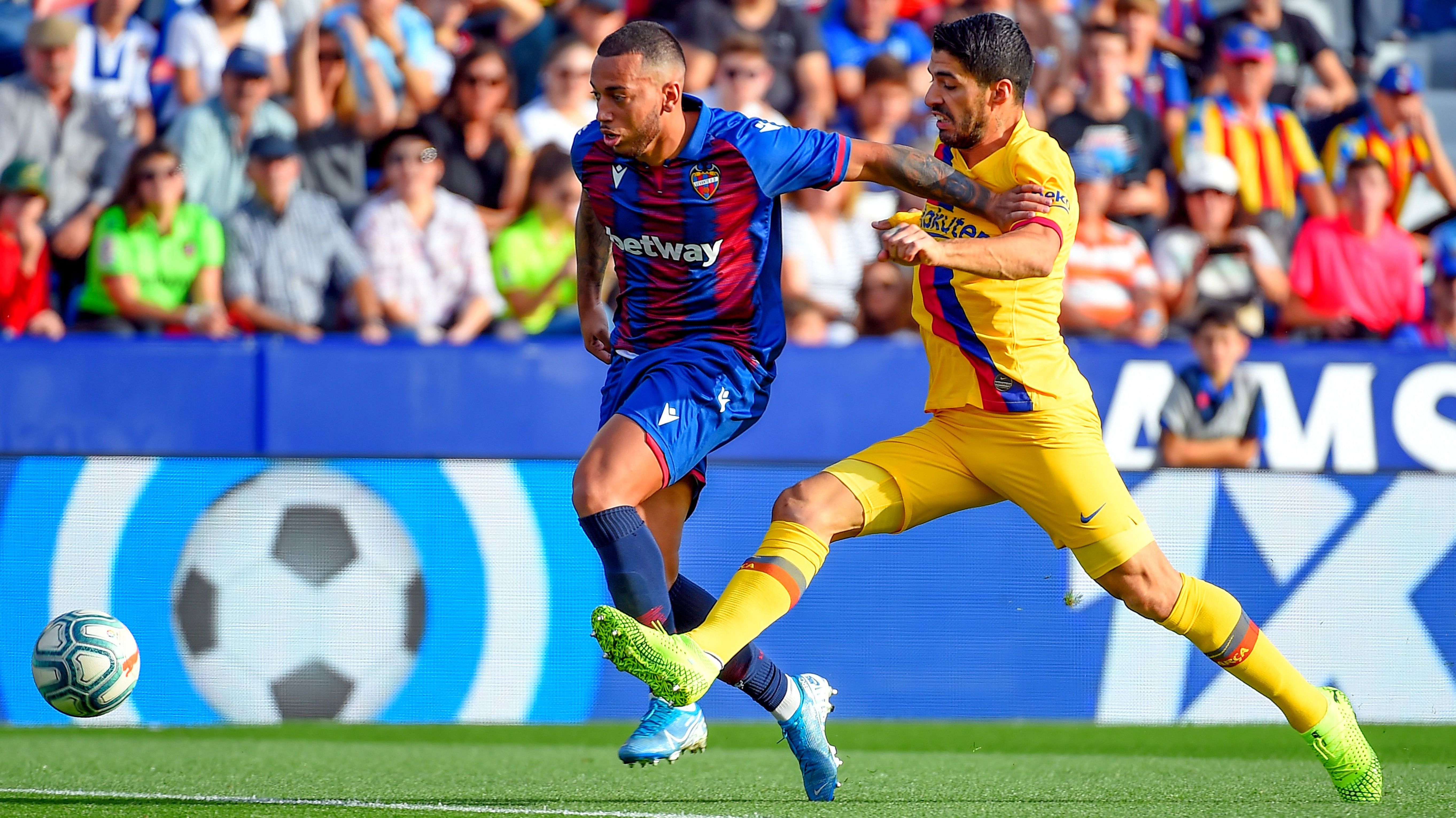 Luis Suarez Ruben Vezo Levante Barcelona LaLiga 02112019