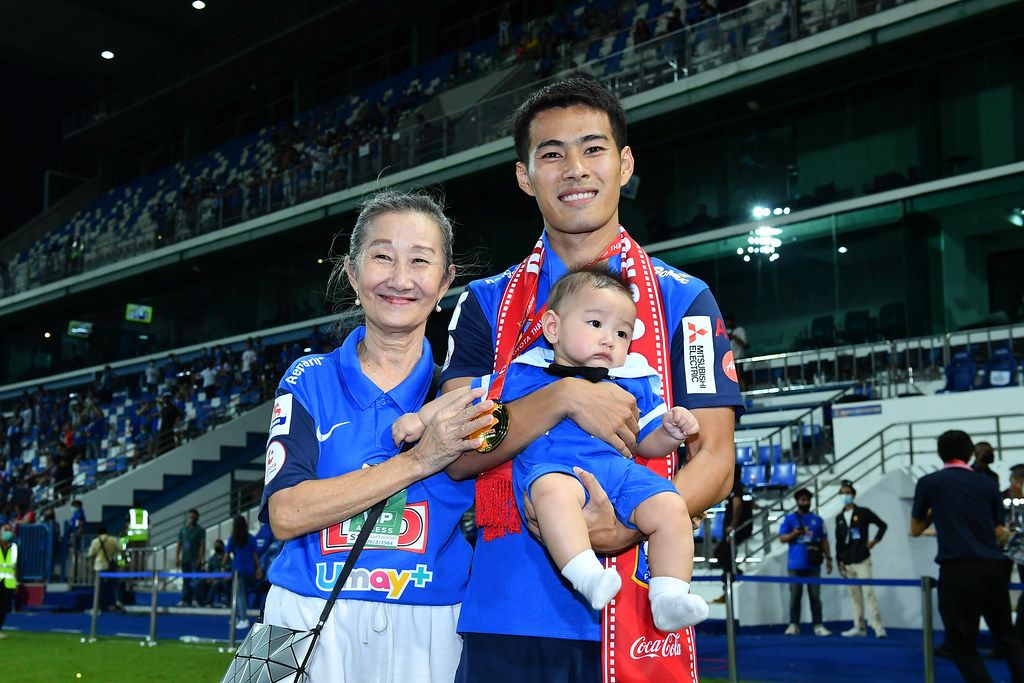 สารัช อยู่เย็น