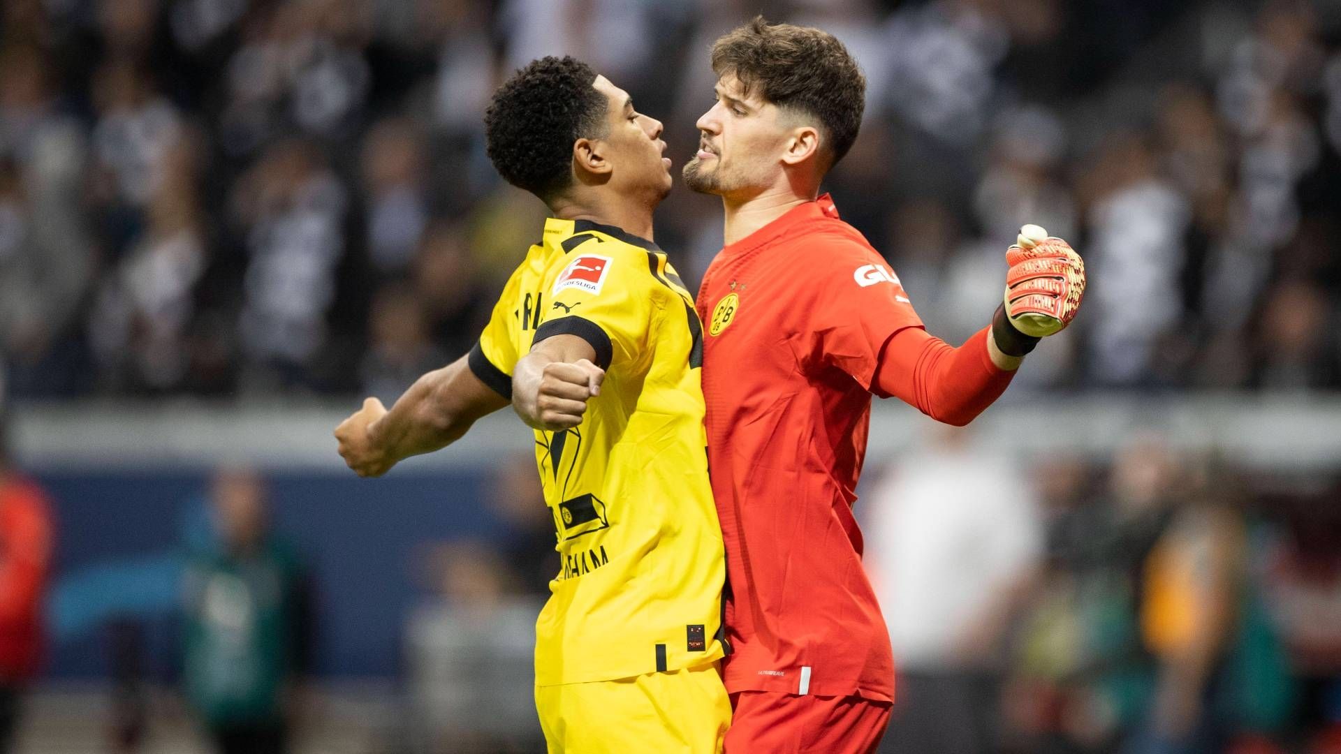 GERMANY ONLY: JUDE BELLINGHAM GREGOR KOBEL BORUSSIA DORTMUND BUNDESLIGA 29102022