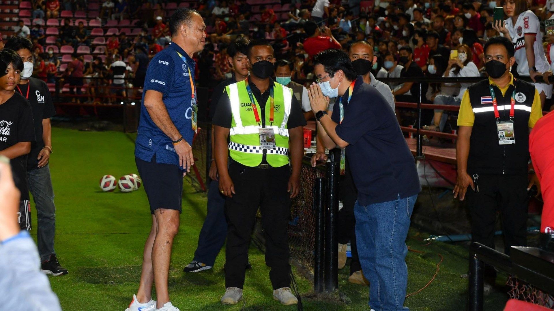 เนวิน ชิดชอบ