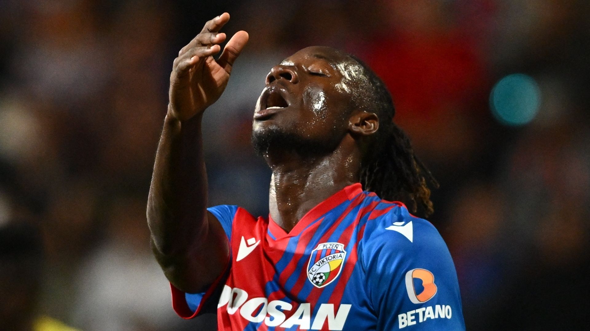 Fortune Bassey Viktoria Plezen