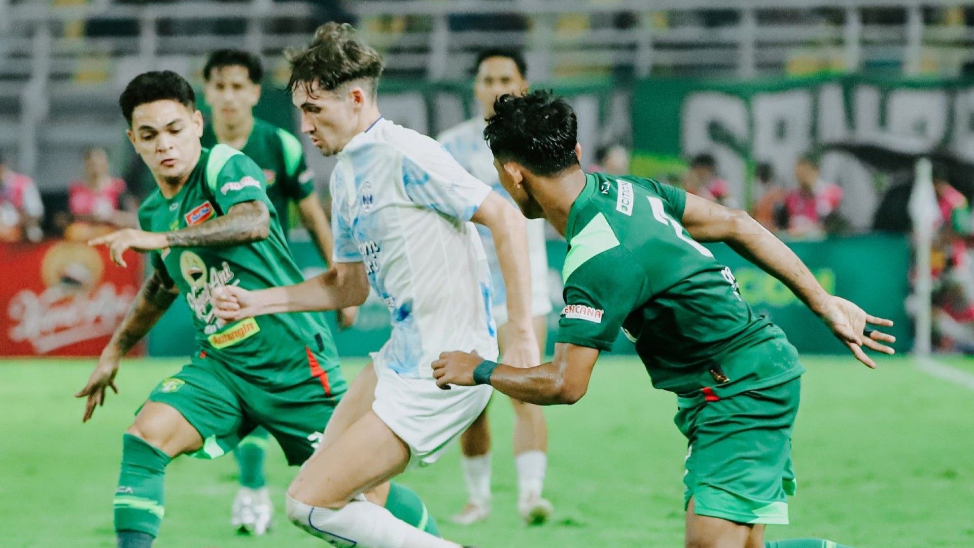 Persebaya Surabaya vs PSIM Yogyakarta 08082025