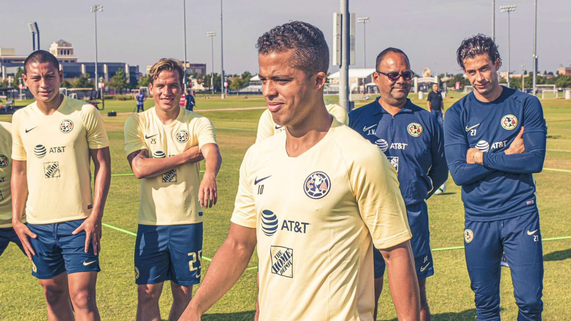 Giovani dos Santos América