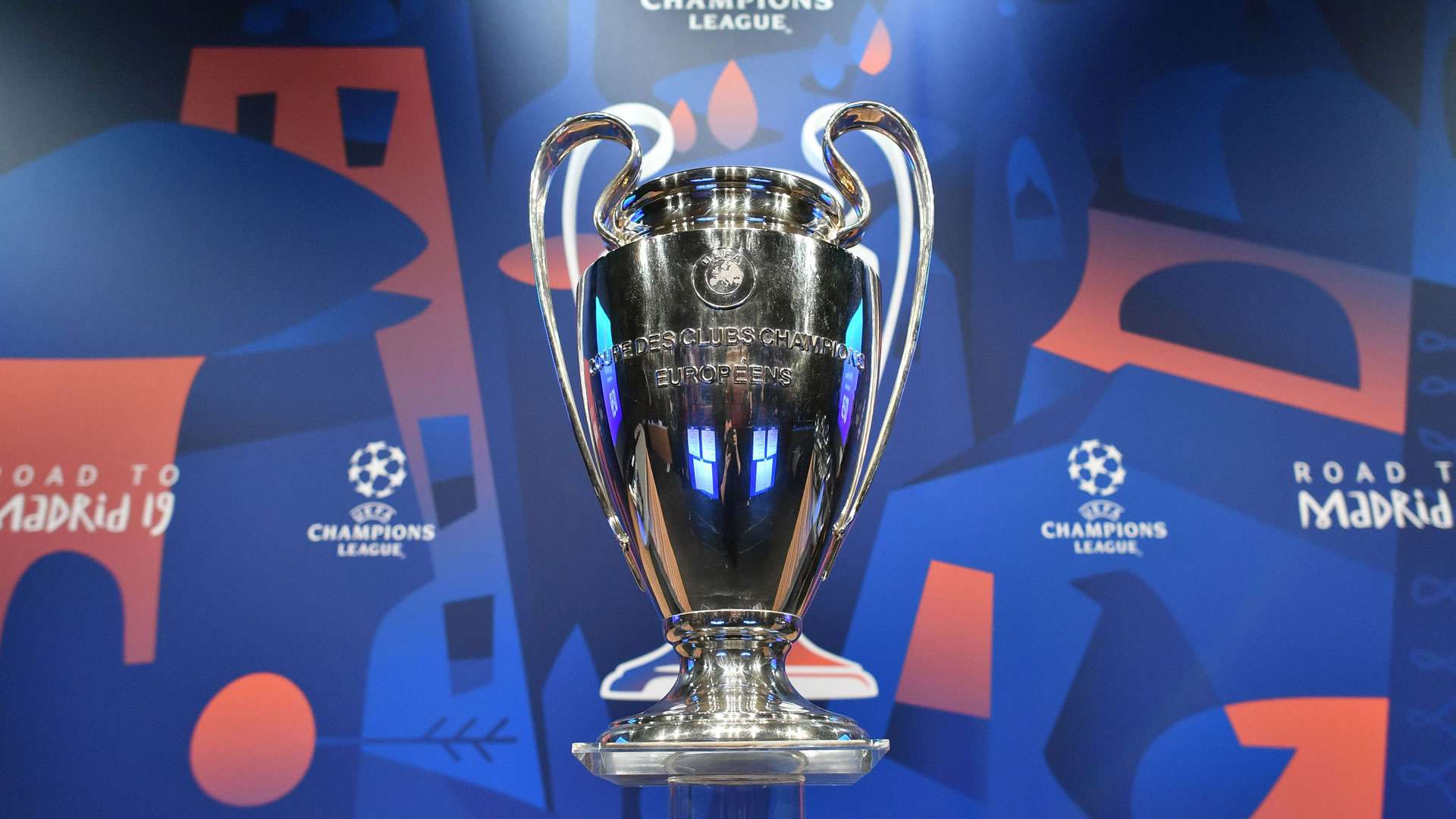 Champions League Auslosung Draw Trophy