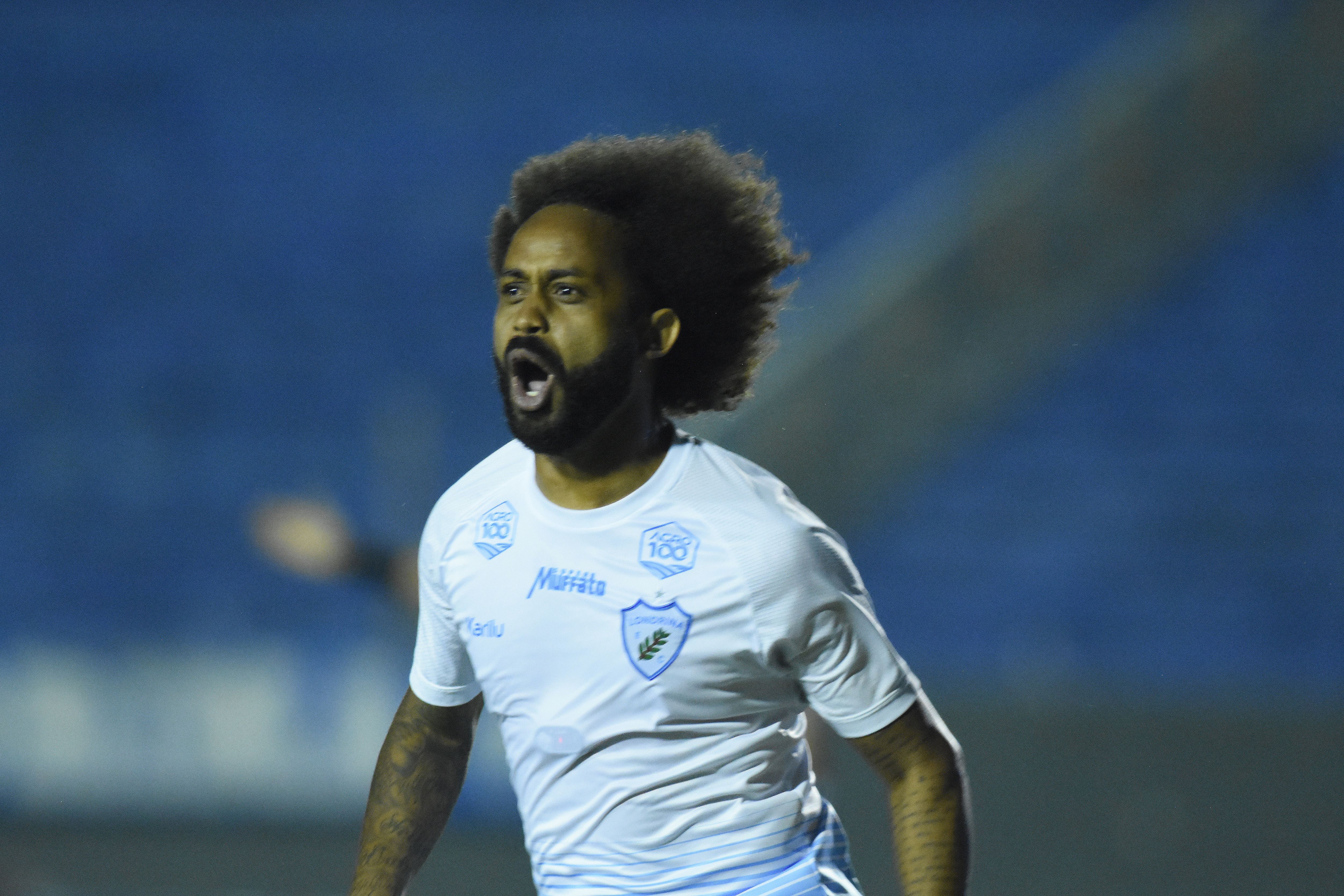 Celsinho, jogador do Londrina 2021