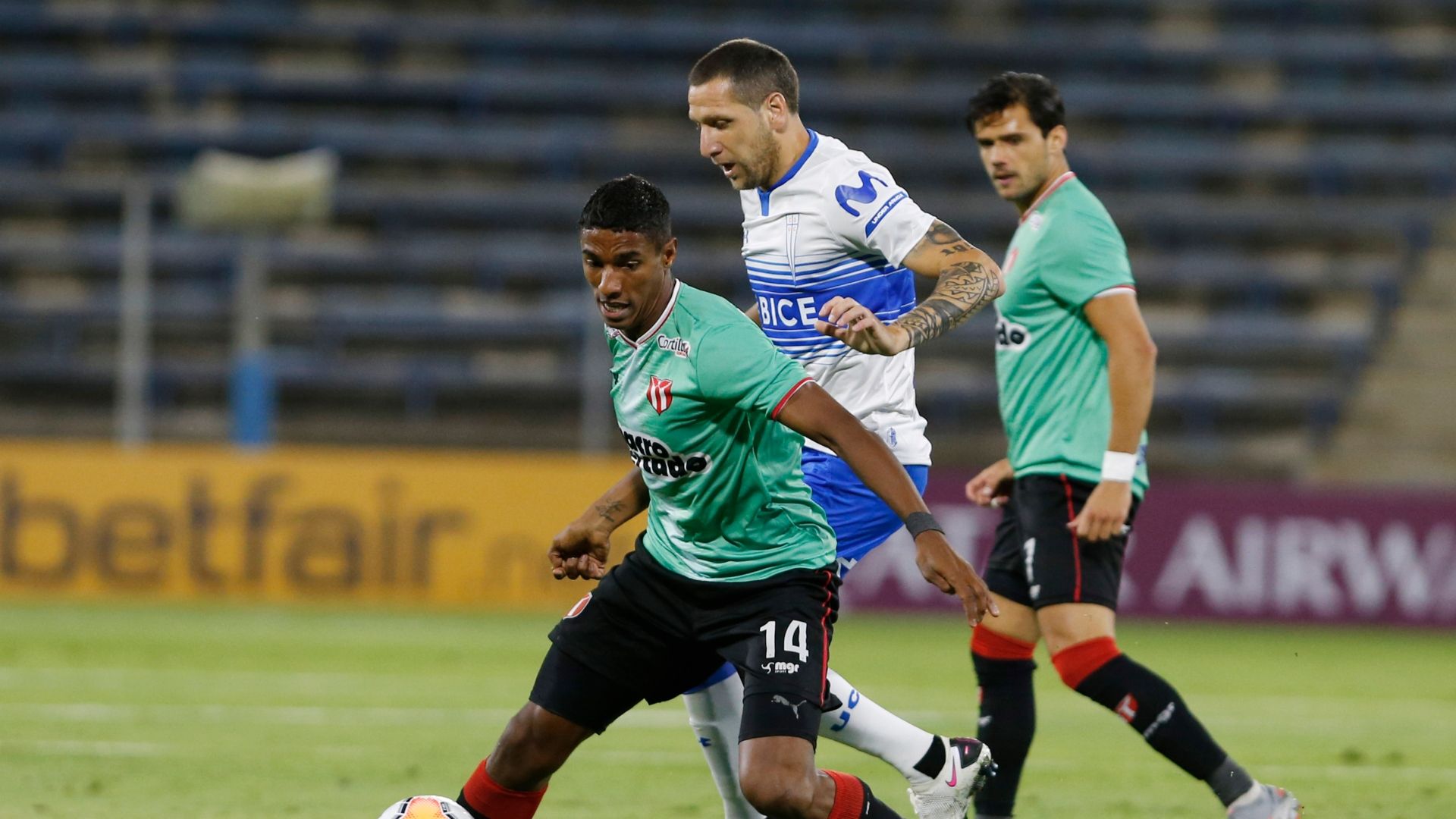 031220 Marcos Montiel y Luli Aued Universidad Católica River Plate Uruguay