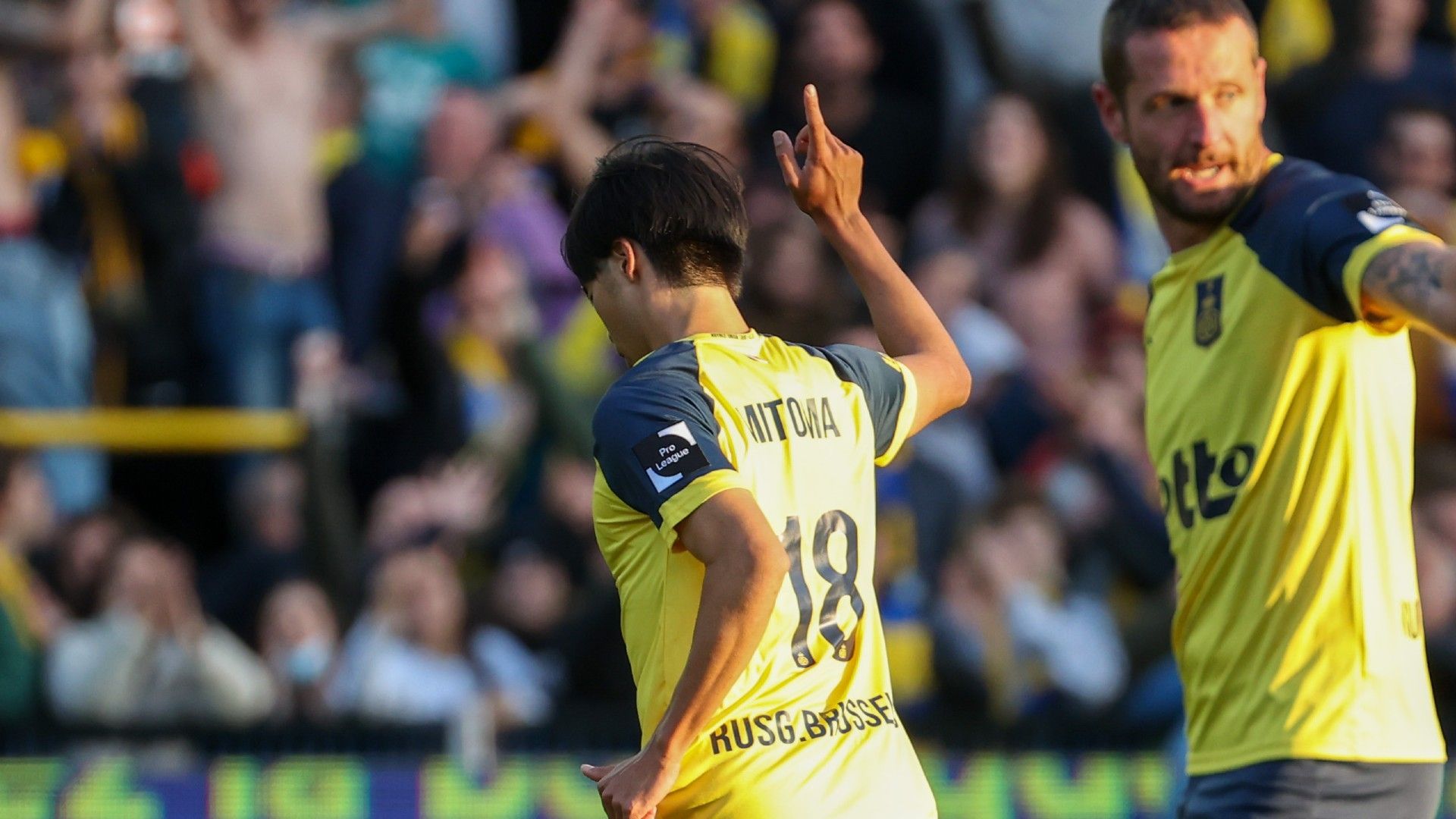 kaoru-mitoma-2021-10-17