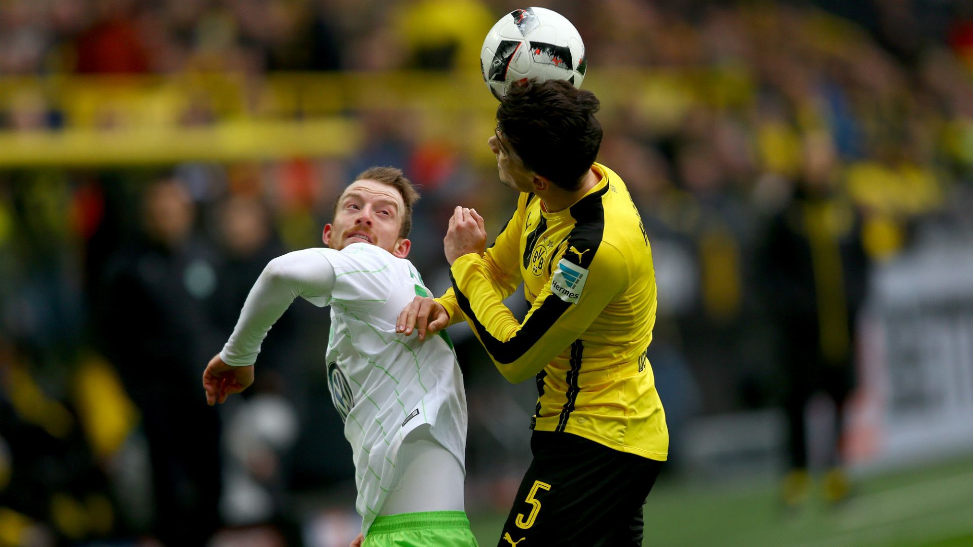 Marc Bartra Maximilian Arnold Borussia Dortmund VfL Wolfsburg Bundesliga 18022017