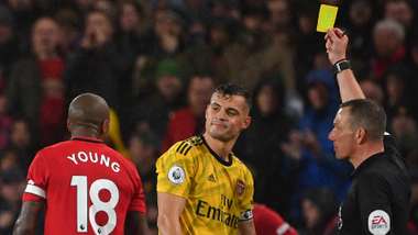 Ashley Young Granit Xhaka Manchester United Arsenal 2019-20