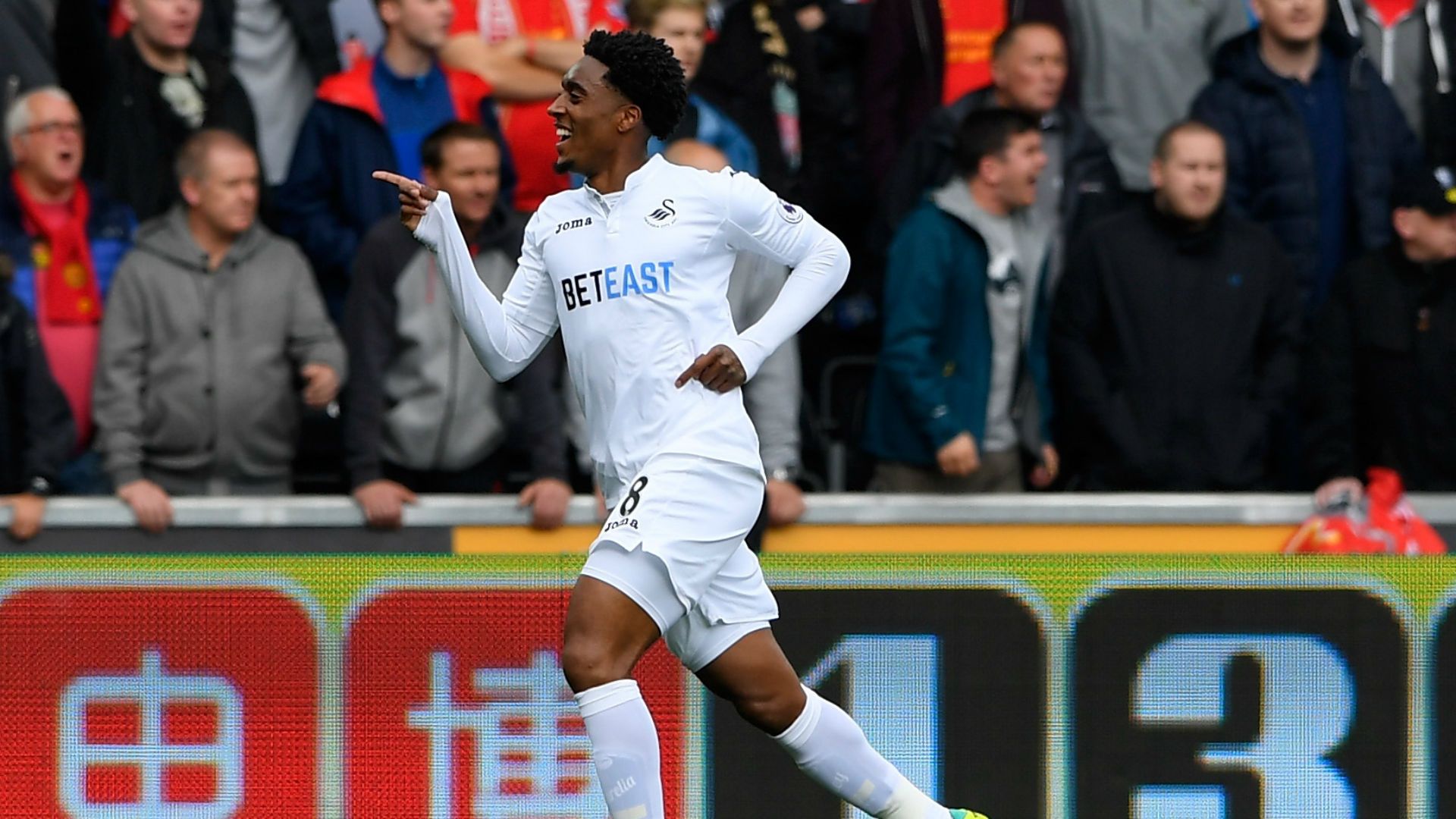 Leroy Fer Premier League Swansea v Liverpool 011016
