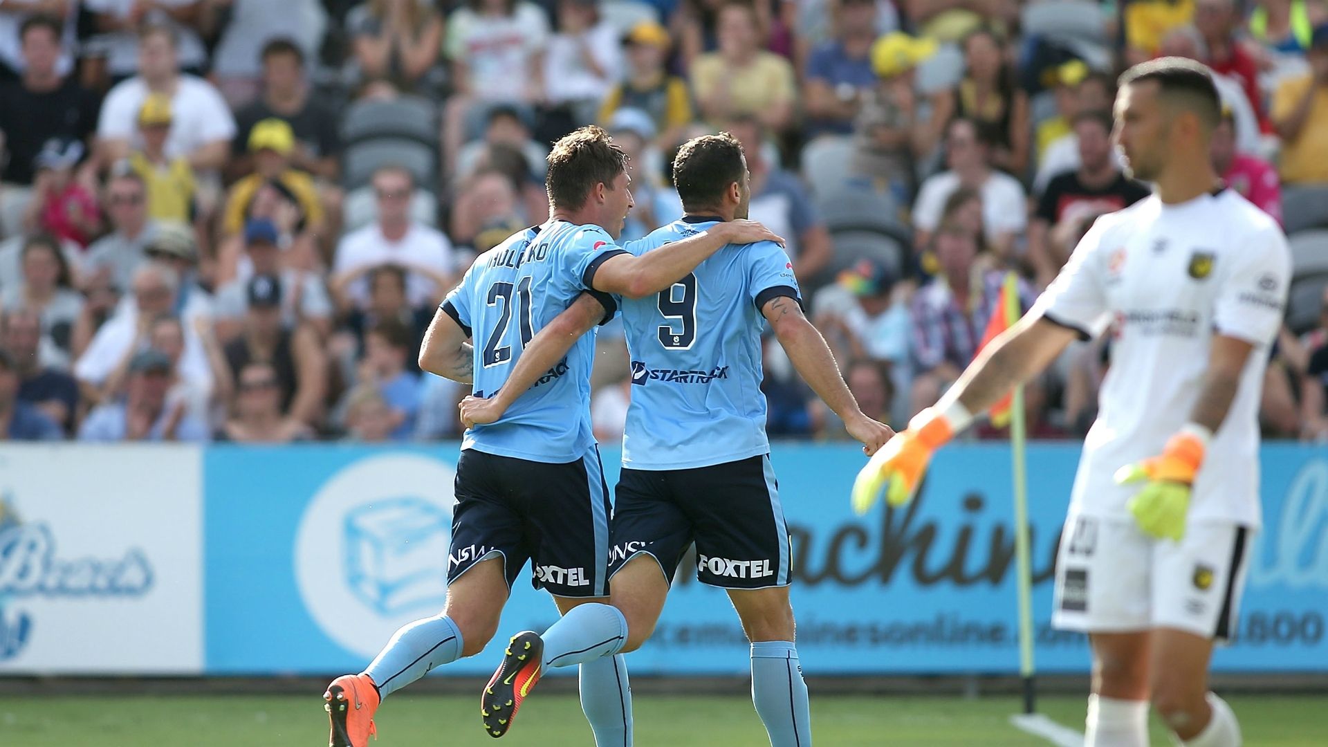 Filip Holosko Bobo Central Coast Mariners v Sydney FC A-League 08012017