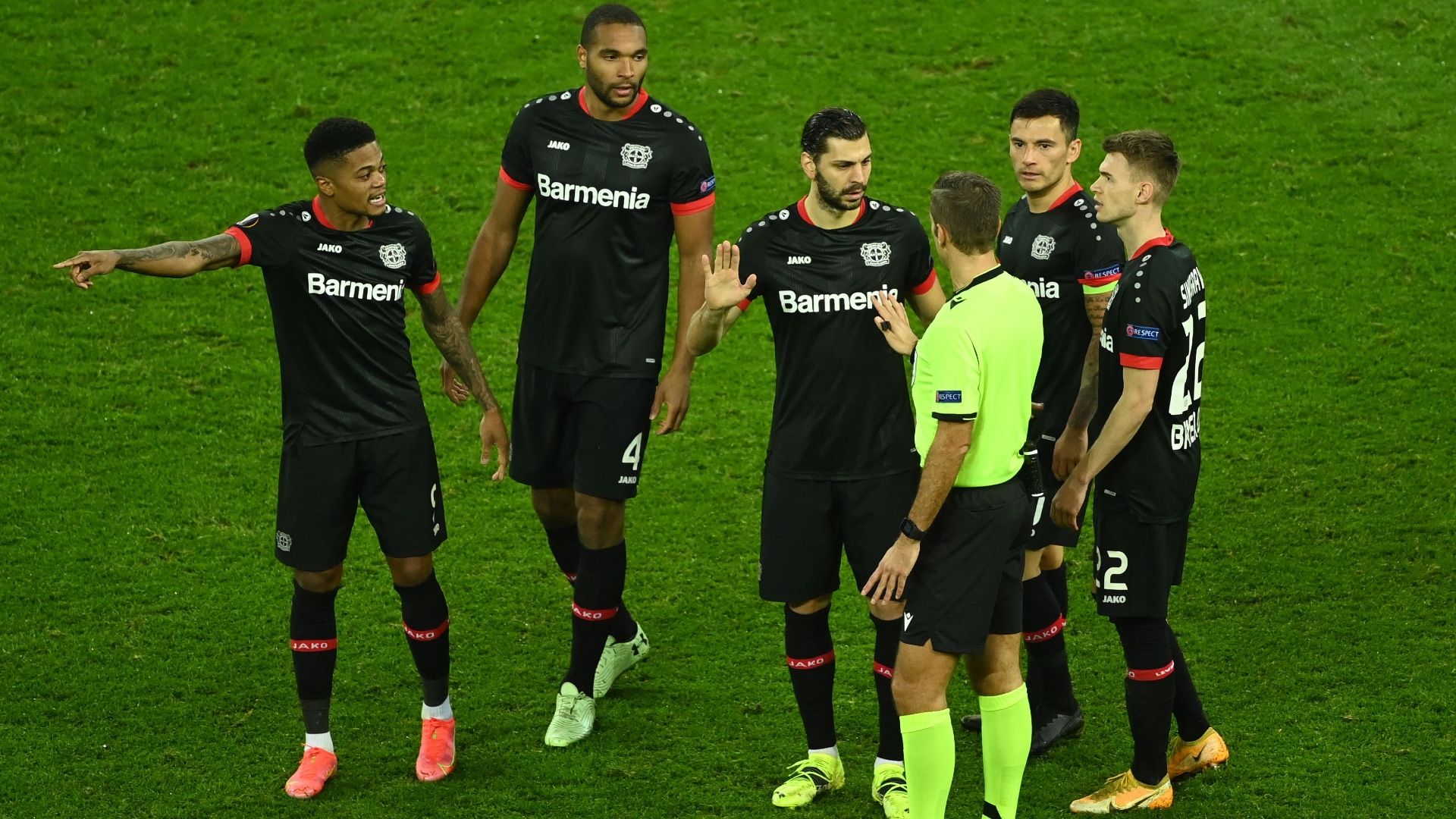 Aleksandar Dragovic Bayer Leverkusen 2021