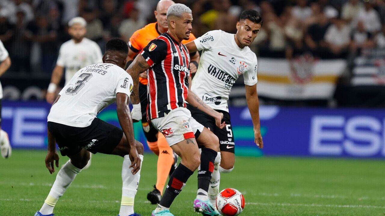 Luciano, Felix Torres e Fausto Fera, Corinthians x São Paulo, Paulistão 2024
