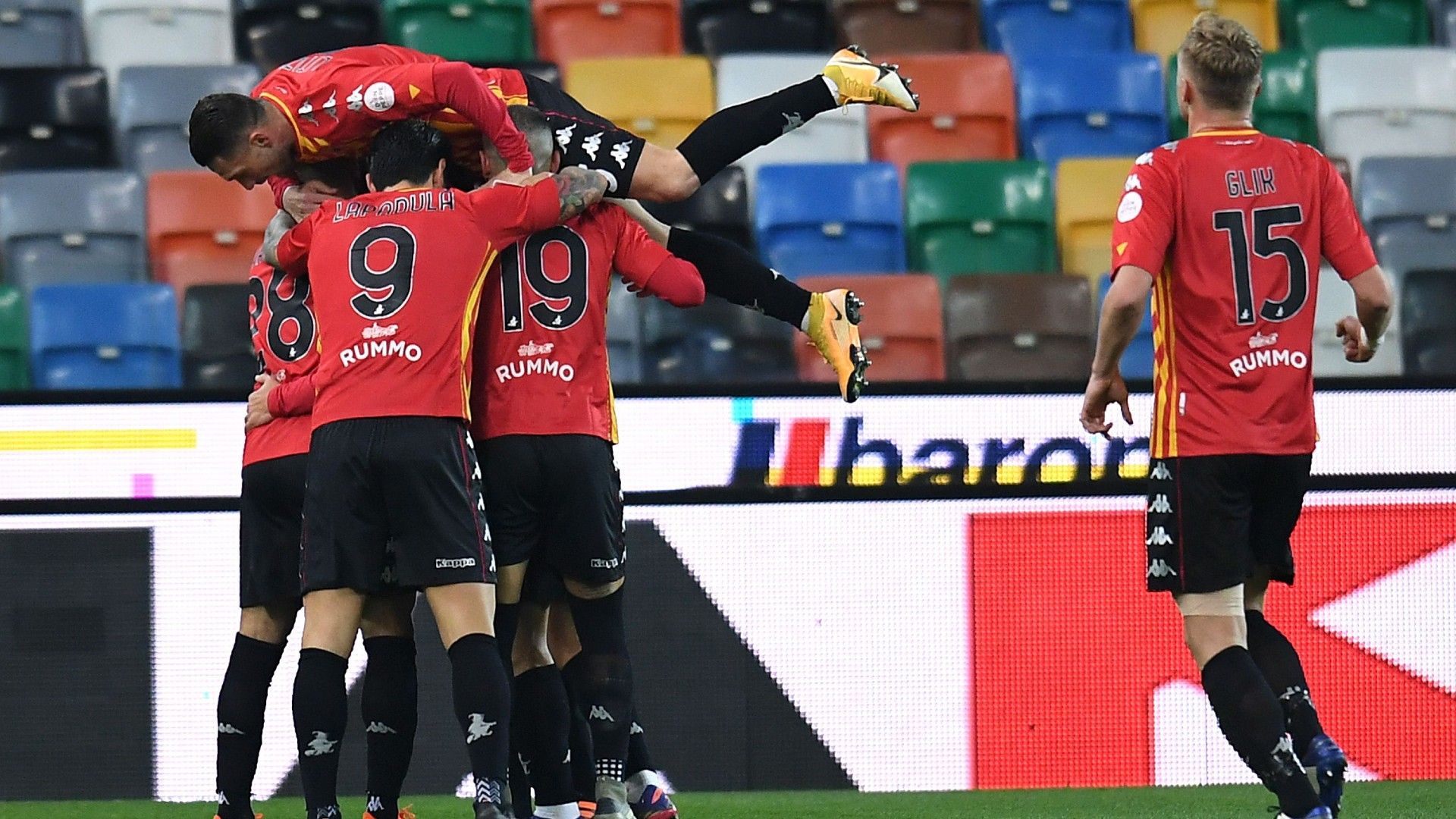 Benevento celebrating - Serie A 2020/21